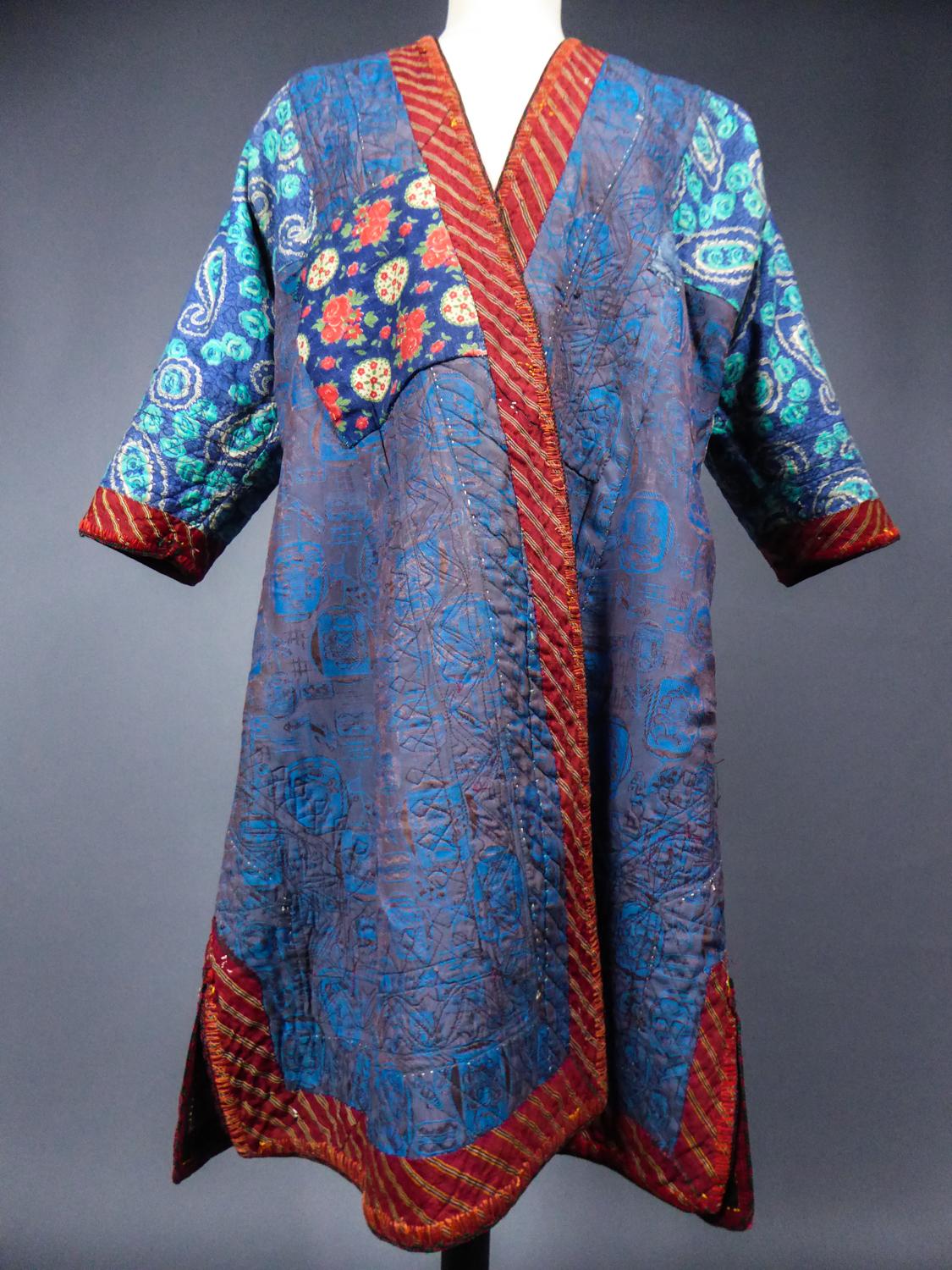 A Woolen Appliqué Coat - Turkmenistan Circa 1950 For Sale 8