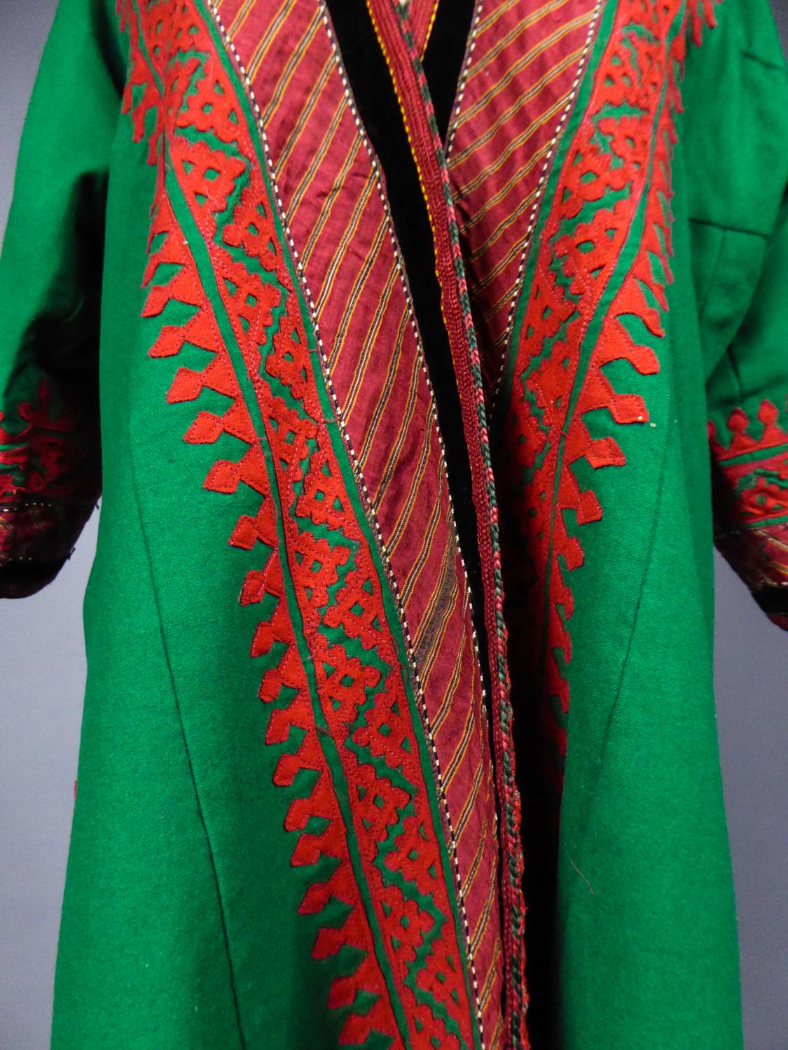 A Woolen Appliqué Coat - Turkmenistan Circa 1950 For Sale 1