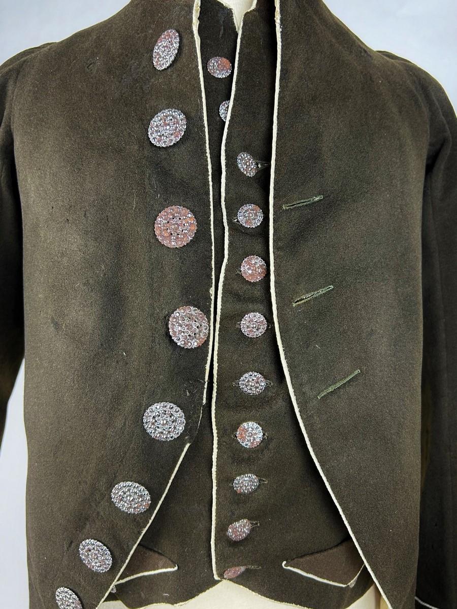 Gray A woollen brown frockcoat and waistcoat with steel buttons - France Circa 1805 For Sale