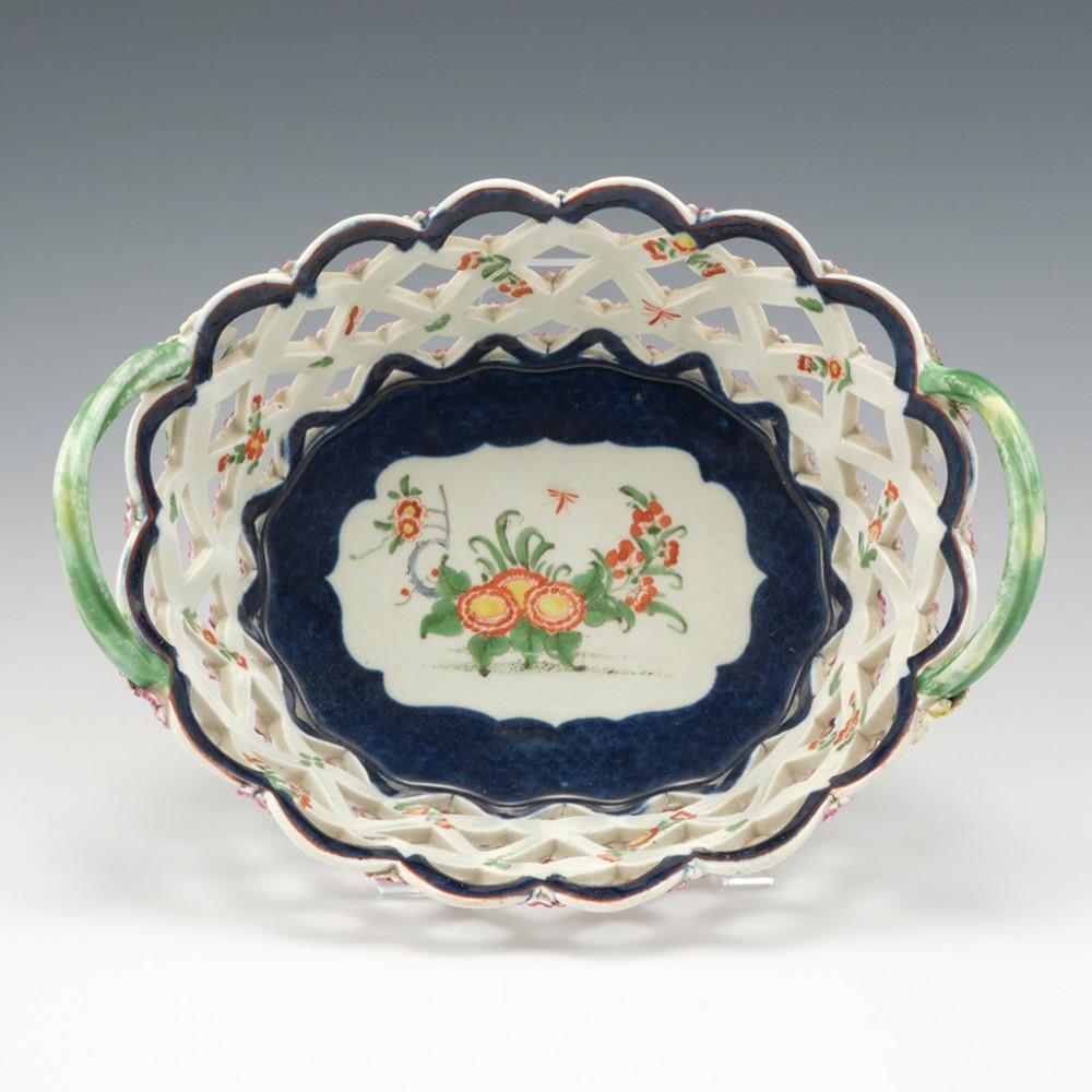 A Worcester First Period Porcelain Oval Pierced Basket, 1765-1770

Additional information:
Date : 1765-1770
Period : George III
Marks : Underglaze blue seal mark
Origin : Worcester, England
Colour : Polychrome
Pattern : The interior with Oriental