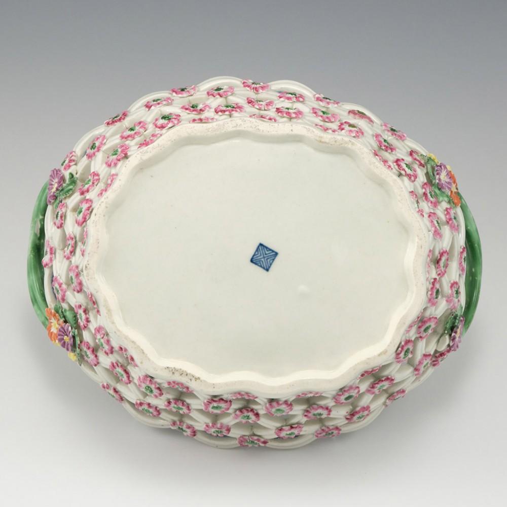 English A Worcester First Period Porcelain Oval Pierced Basket, 1765-1770 For Sale