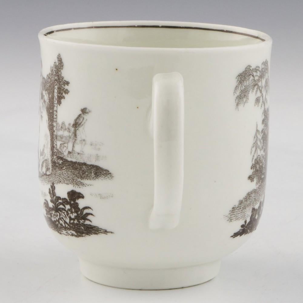 Porcelaine Tasse à café et soucoupe en porcelaine de Worcester imprimé Hancock L'Amour, vers 1760 en vente