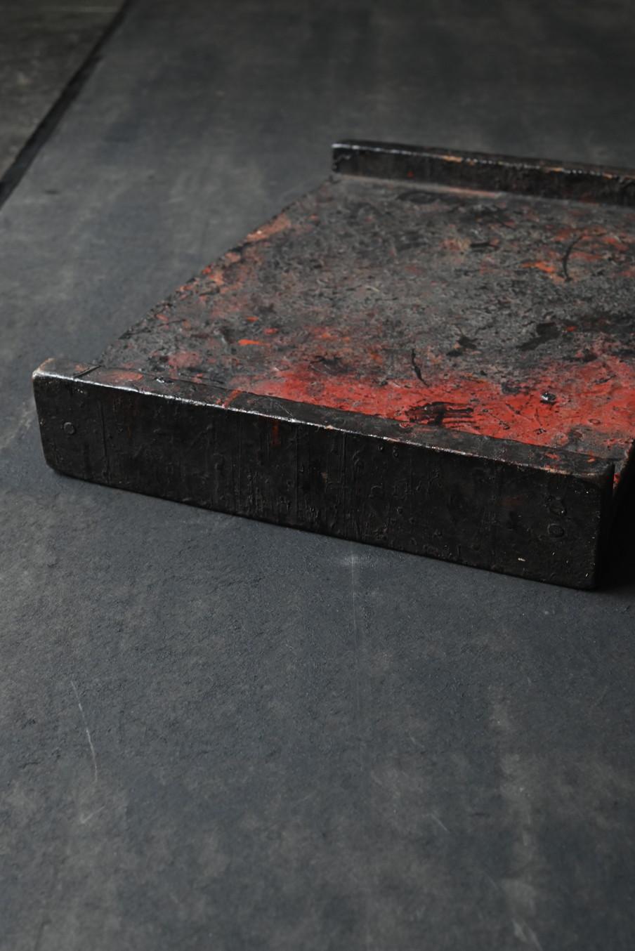 A workbench used by a Japanese lacquerware craftsman/wall-hanging object/20th 6