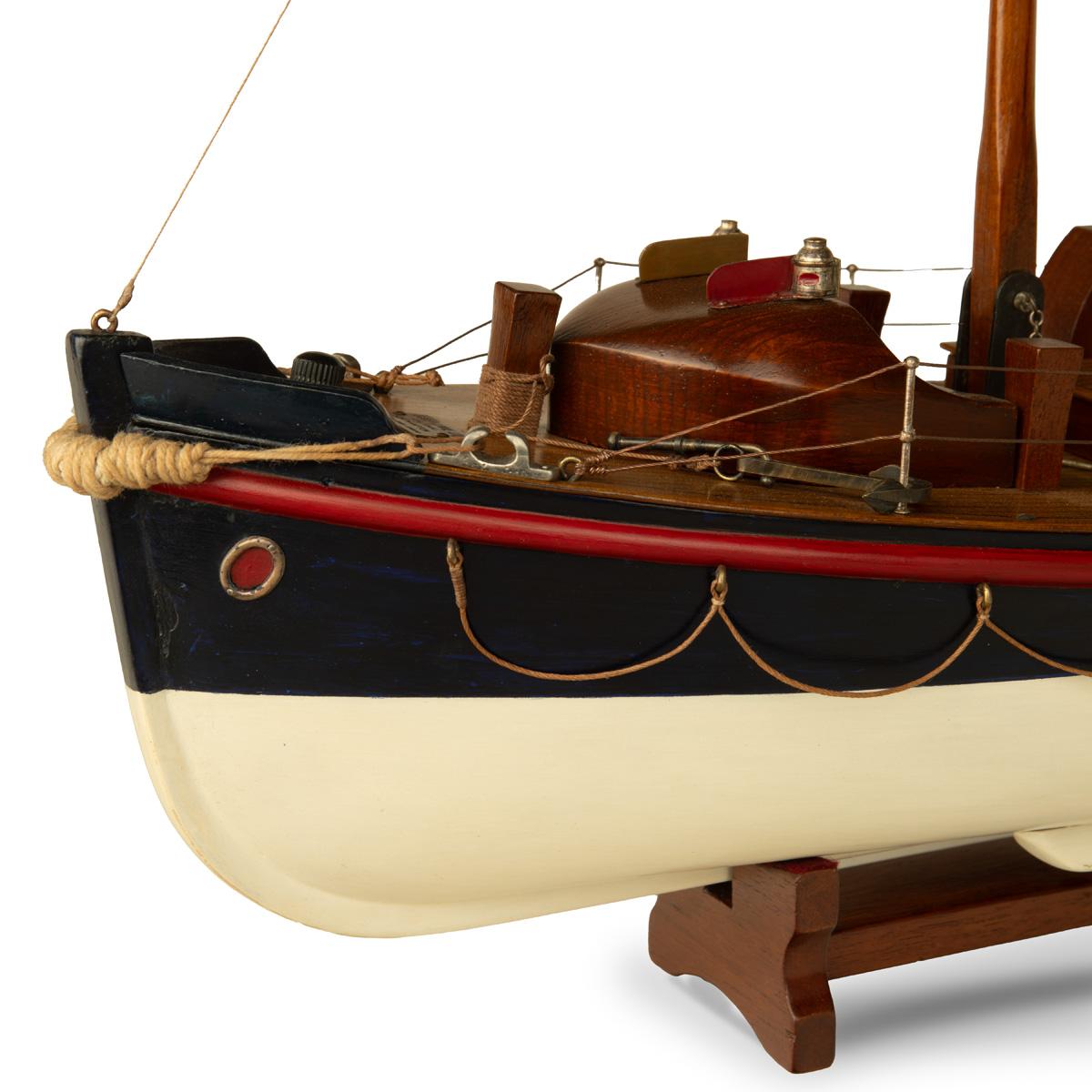 A working model of a motor lifeboat by Bassett-Lowke 4