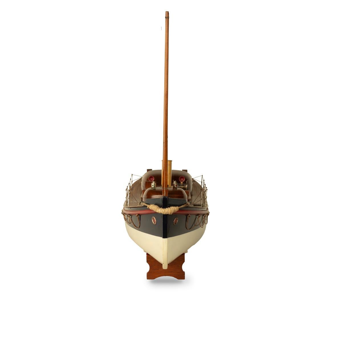 A working model of a motor lifeboat by Bassett-Lowke 8