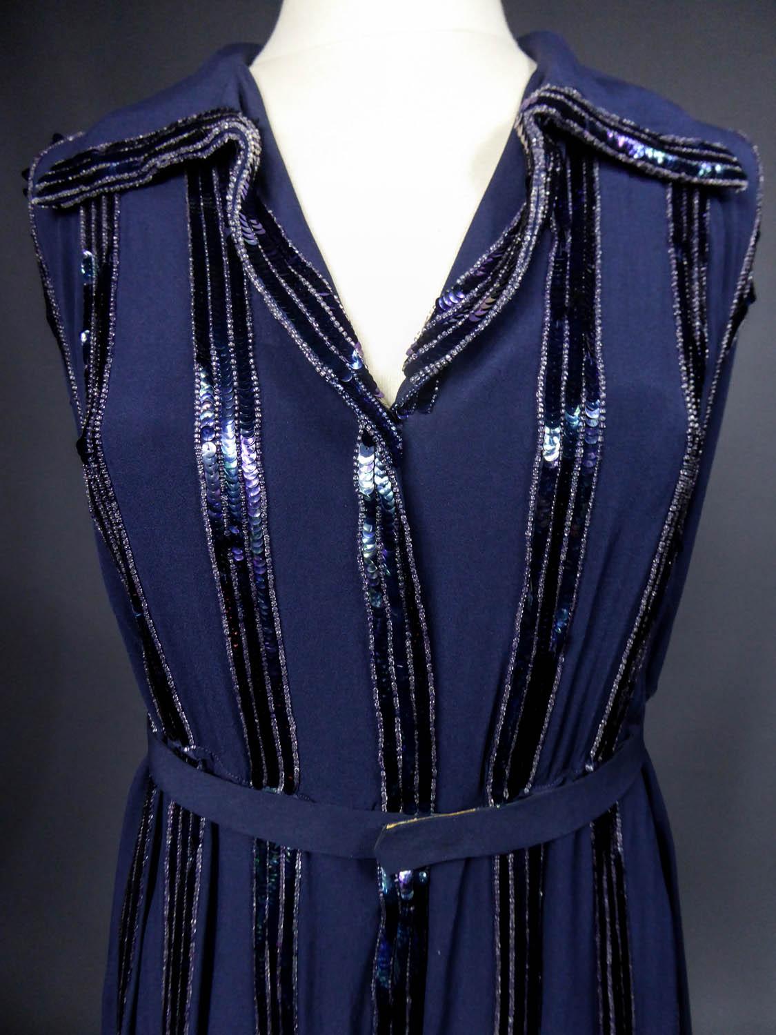 Ein Worth Paquin Couture besticktes Chiffonkleid - England CIRCA 1955-1960 im Angebot 8