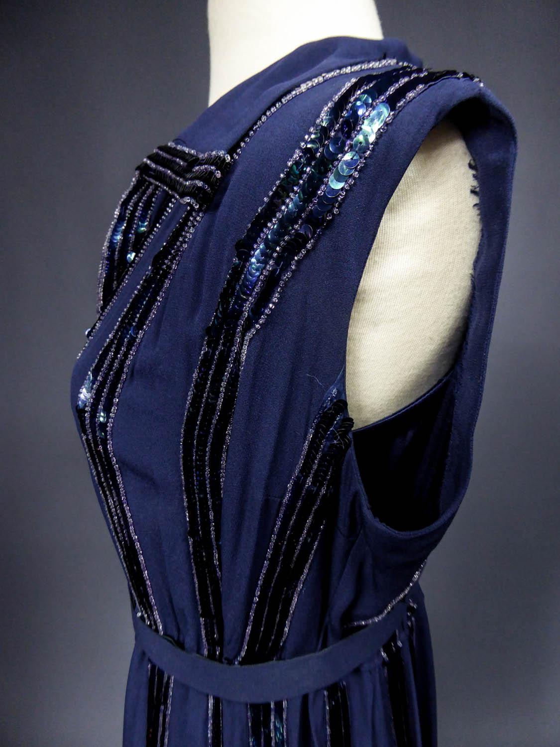 Ein Worth Paquin Couture besticktes Chiffonkleid - England CIRCA 1955-1960 im Angebot 3