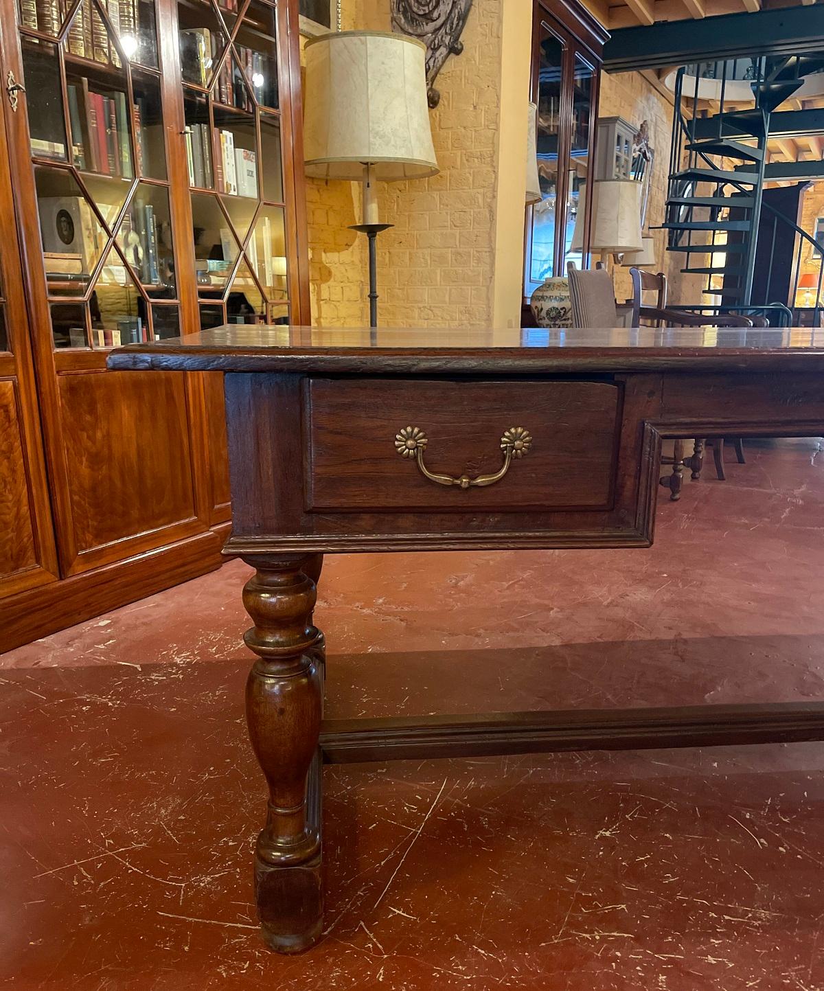 turned leg writing desk