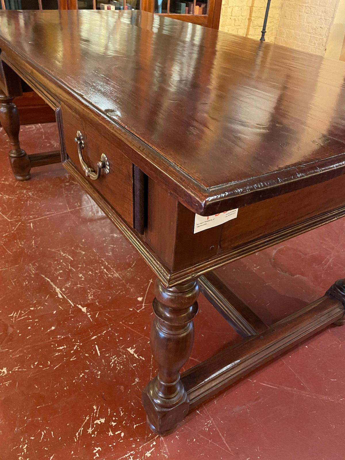 Writing Desk With Turned Legs, Netherlands, 19th Century In Good Condition In Brussels, Brussels