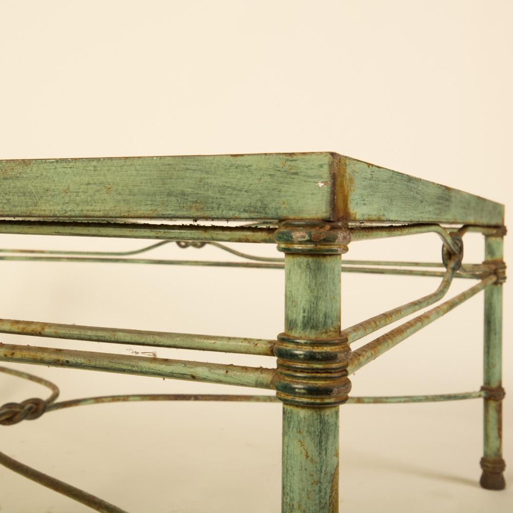 Base de table basse en fer forgé avec patine verte, style Giacometti vers les années 1970. en vente 2