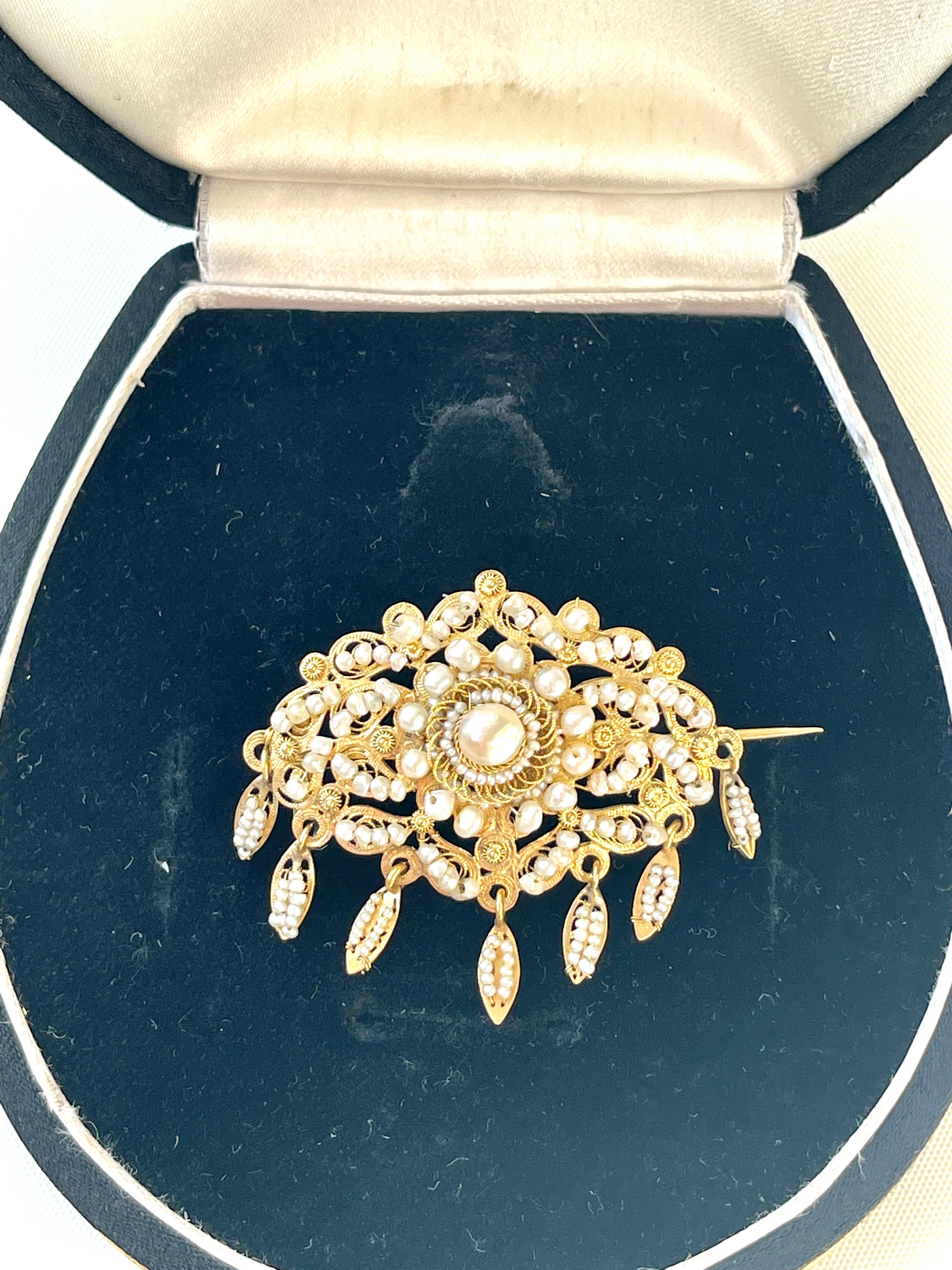 Etruscan Revival Filigree Pearls Yellow Gold 1800s Spanish Brooch For Sale