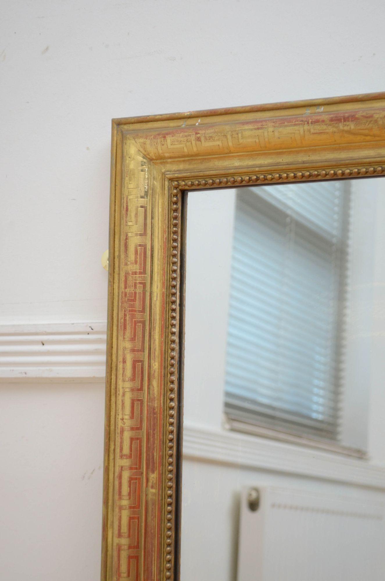Vergoldeter Wandspiegel aus dem XIX. Jahrhundert H114,5cm im Angebot 1
