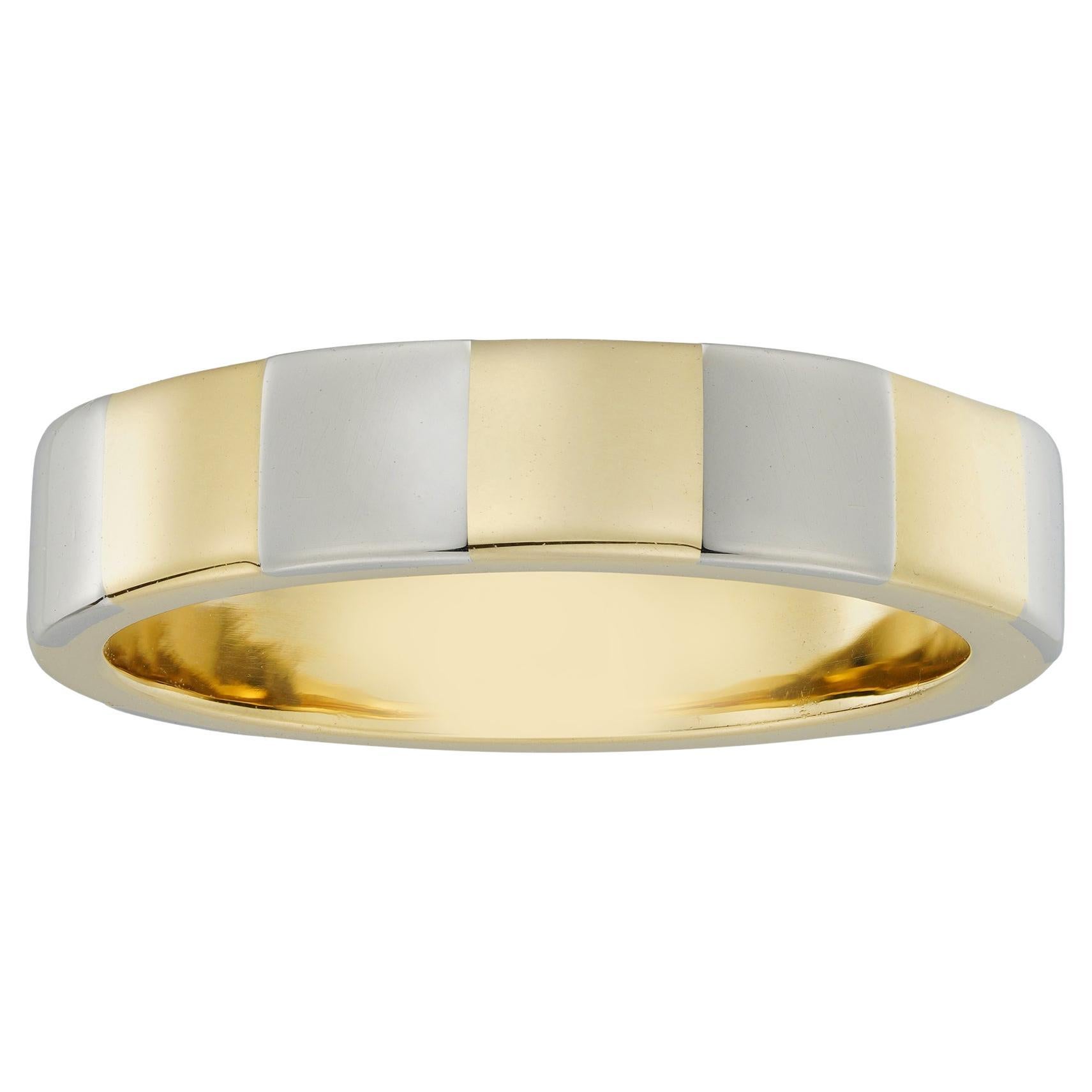 A yellow and white gold ring For Sale