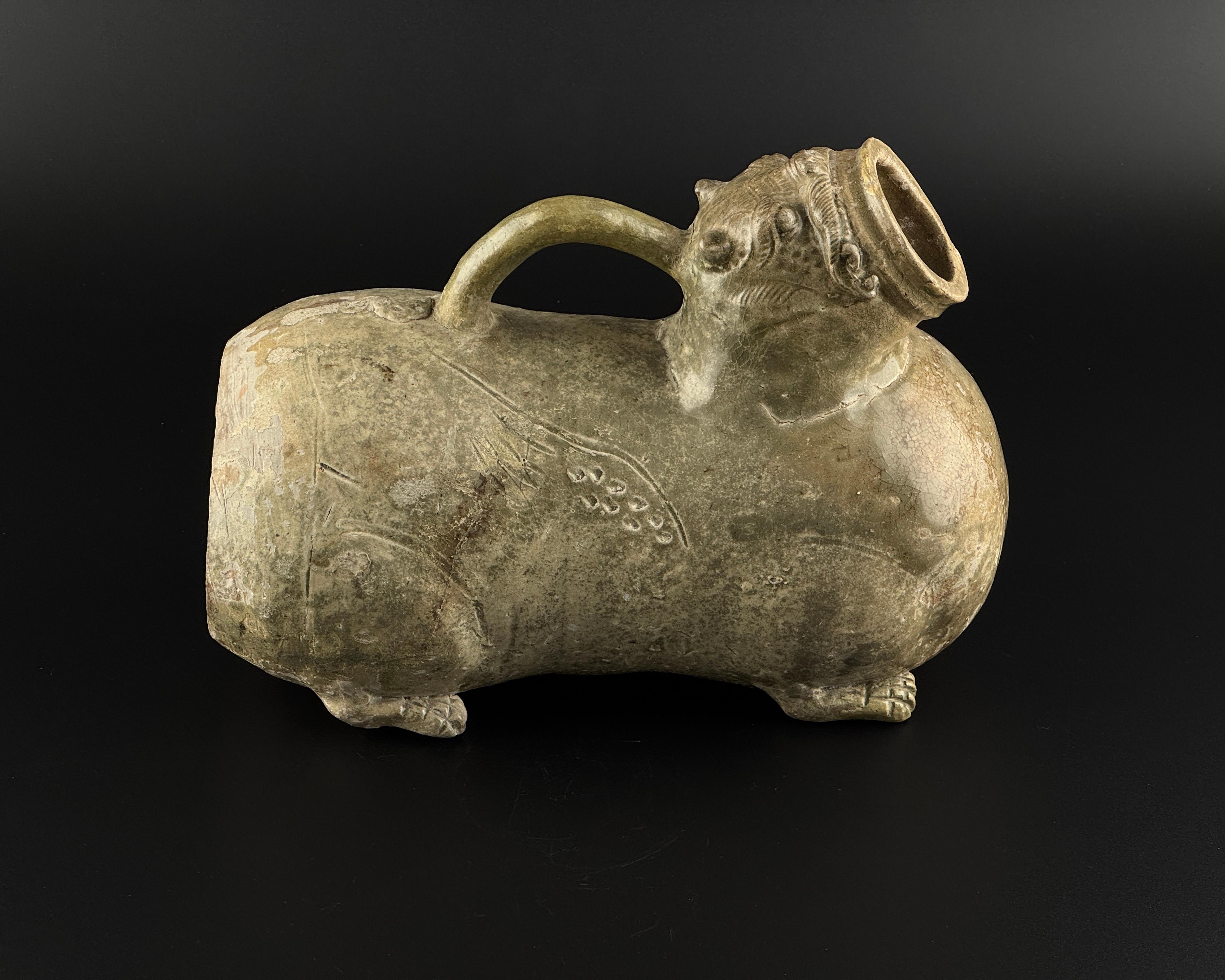 A Rare Yue Celadon-Glazed Figural Vessel, Western Jin dynasty (265-420) For Sale 3