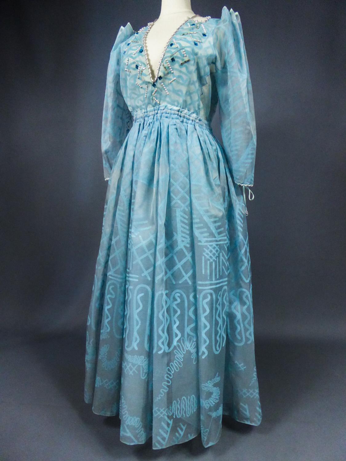 Zandra Rhodes Abendkleid aus bedrucktem Organza – Fortuny-Einfluss – um 1980 im Angebot 6