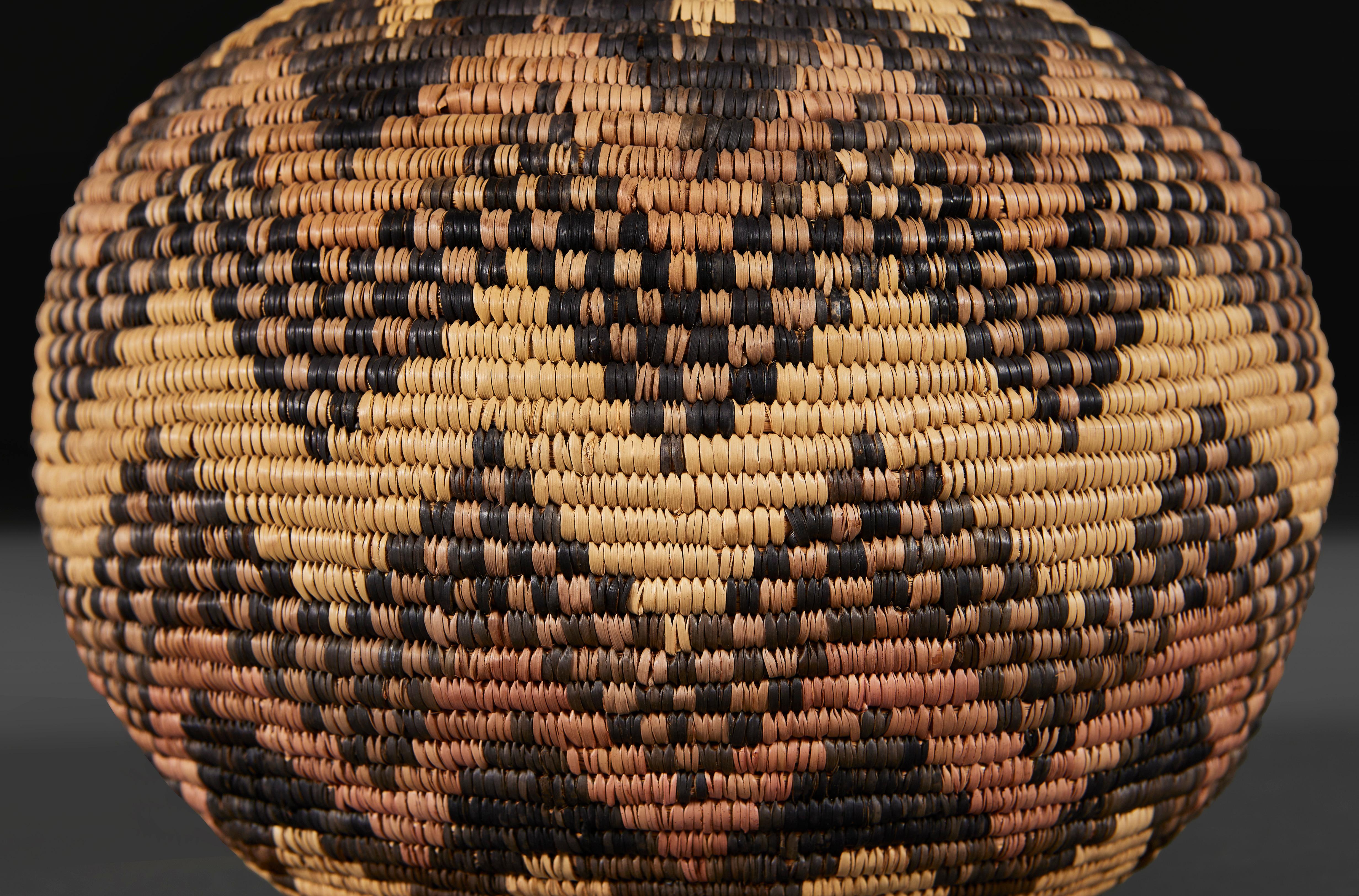 Hand-Woven A Zigzag Basket Weave Lamp For Sale