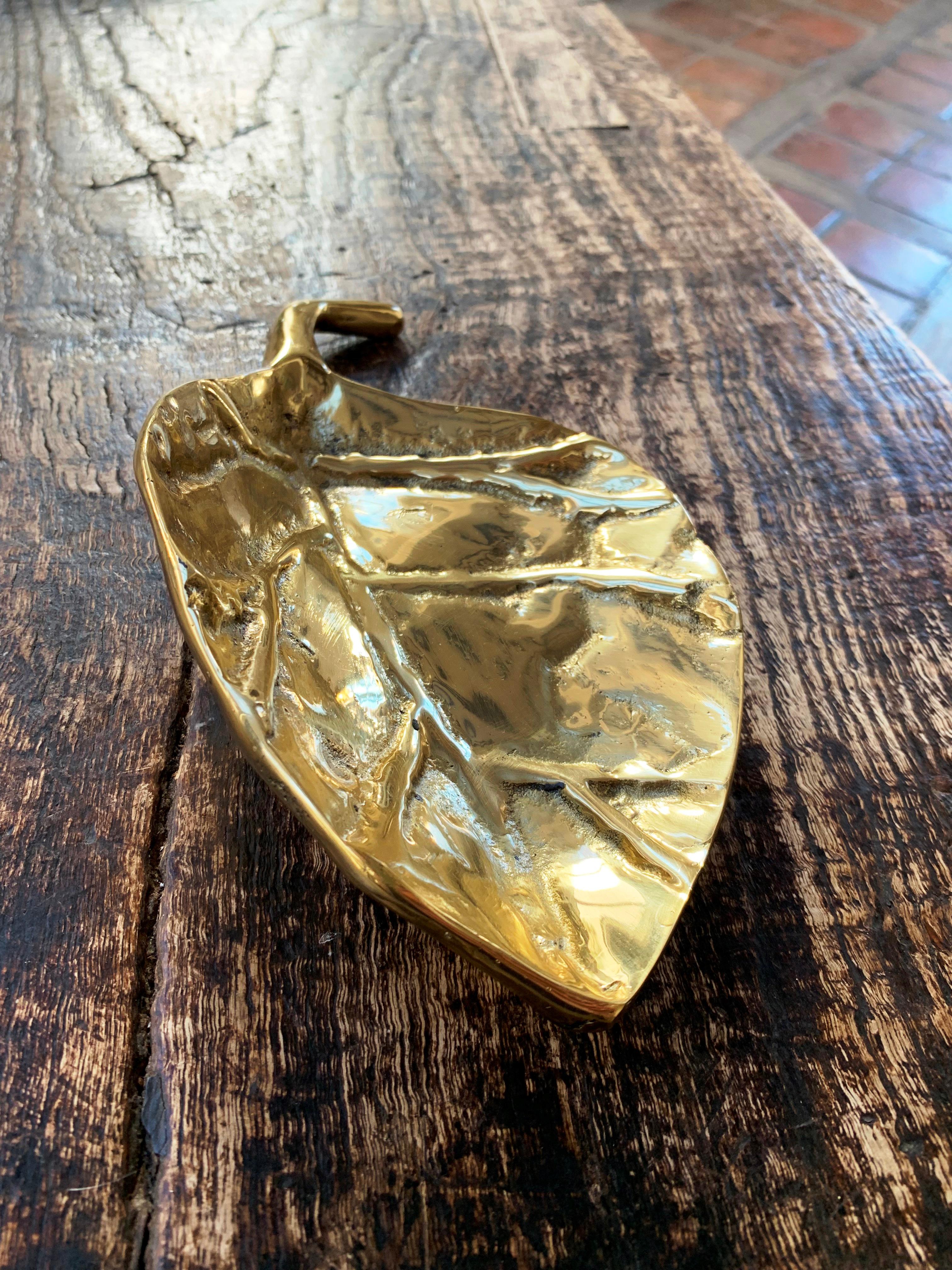Spanish A105 Leaf Bowl in solid cast brass  For Sale