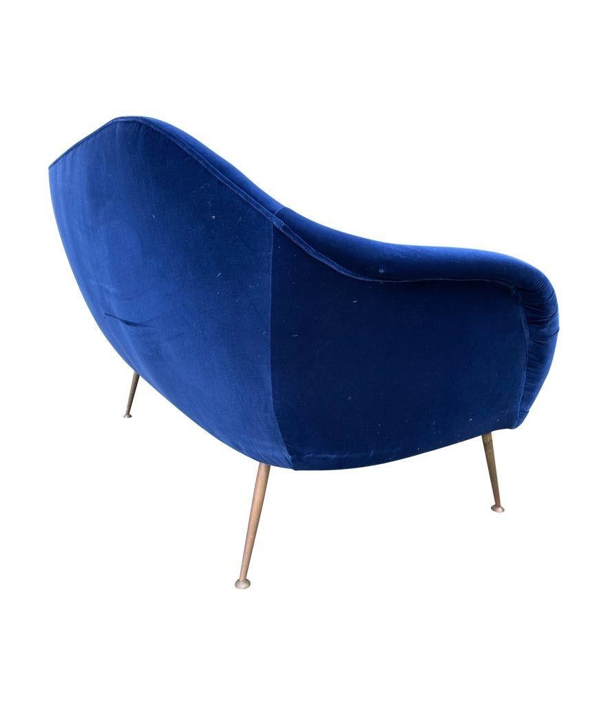A1950s Italian Two Seater Sofa with Brass Legs Newly Upholstered in Blue Velvet For Sale 4