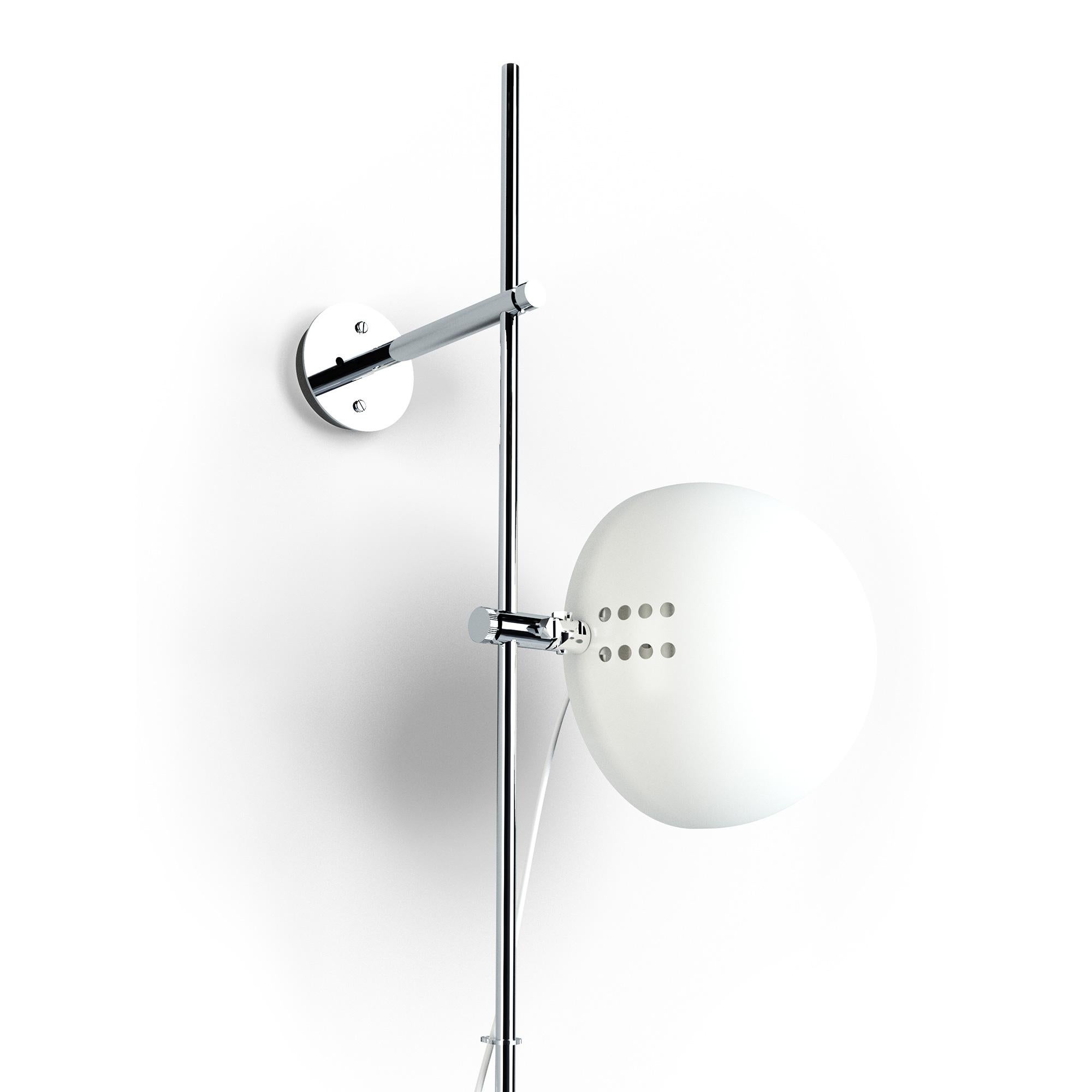 A24-2200 Aplique de pared by Disderot
Edición limitada. 
Diseñado por Alain Richard
Dimensiones: Ø 30 x A 220 cm.
Materiales: Metal lacado.

Se entrega con certificado de autenticación. Fabricado en Francia. Disponible en diferentes colores de