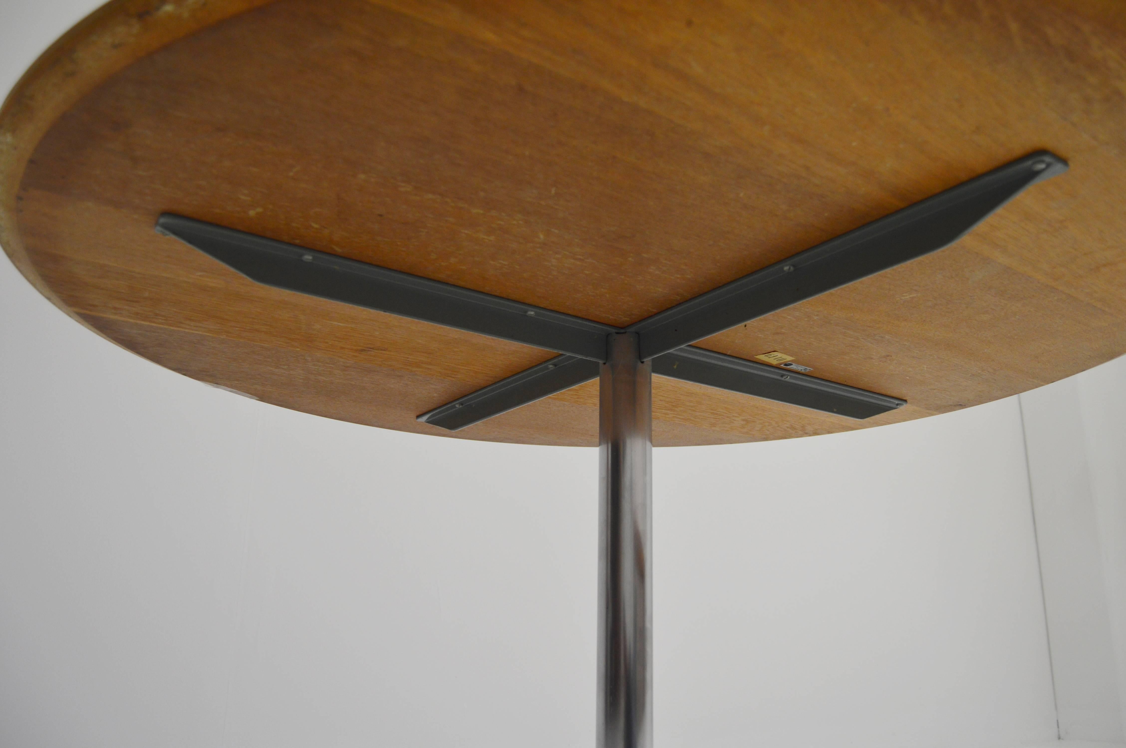 A825 Circular Oak Six Star Table by Arne Jacobsen for Fritz Hansen For Sale 4