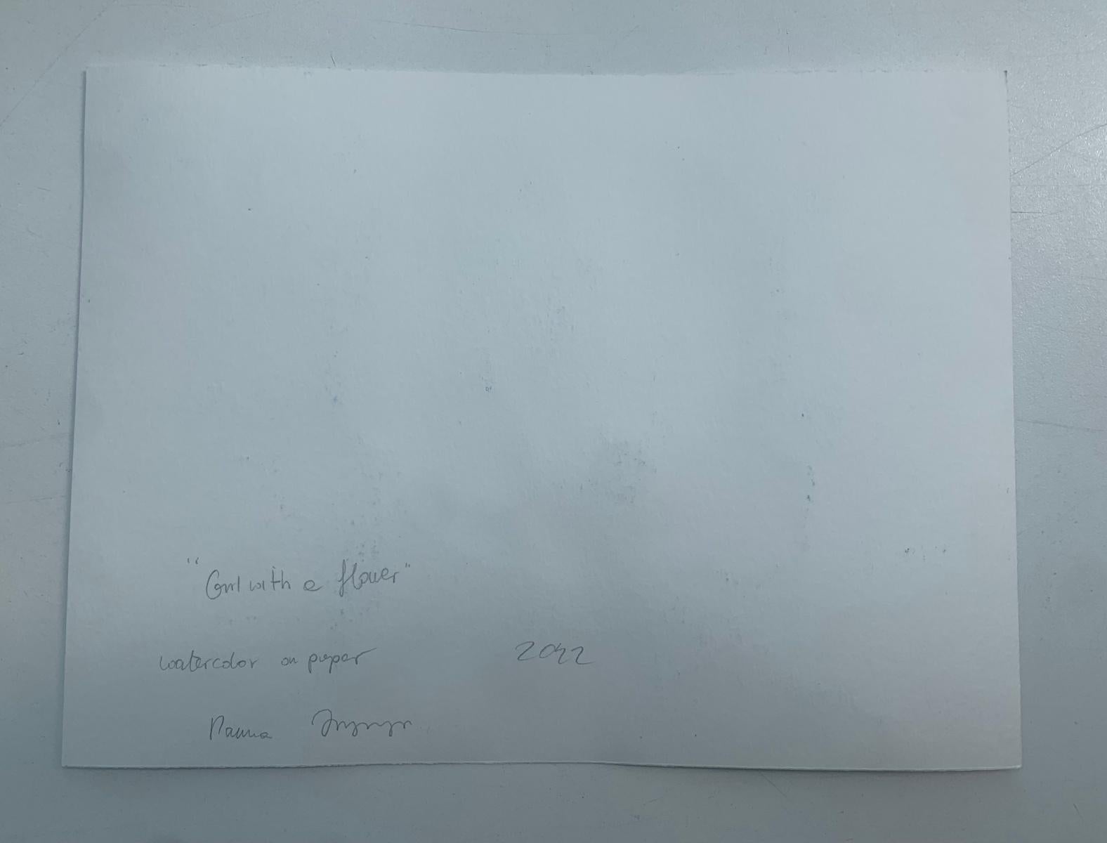 Acquerello figurativo contemporaneo su carta dell'artista polacca residente in Belgio Hanna Ilczyszyn. L'opera d'arte raffigura il ritratto di una ragazza dalle guance rosee e con un fiore in bocca. C'è una Luna dietro di lei. La pittura è