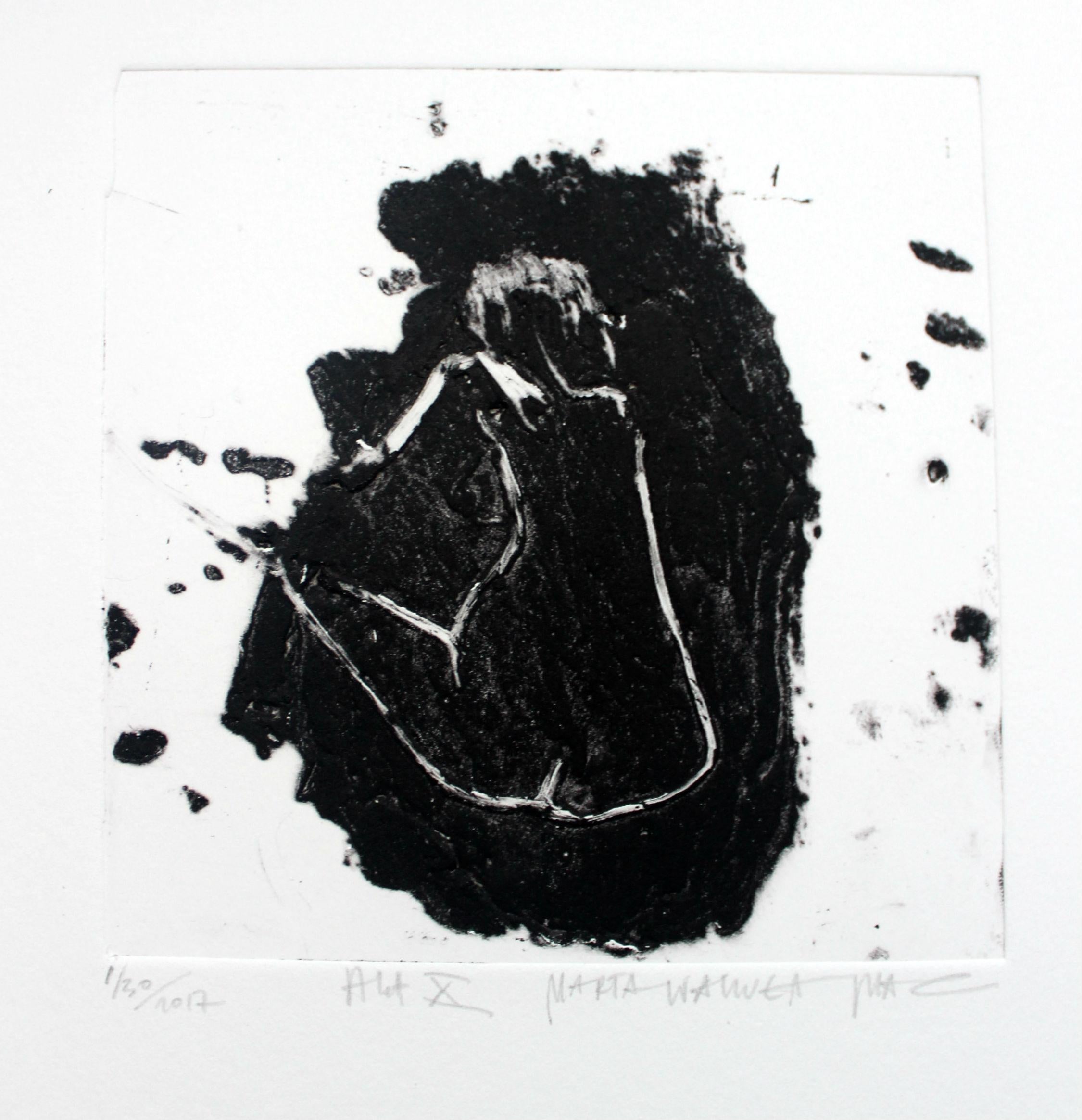 Nude X - XXI Jahrhundert, Zeitgenössischer figurativer Radierungsdruck, monochrom – Print von Marta Wakula-Mac
