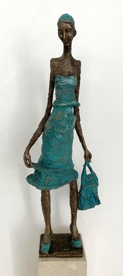 Woman with a bag - XXI century, Figurative sculpture, Bronze and marble