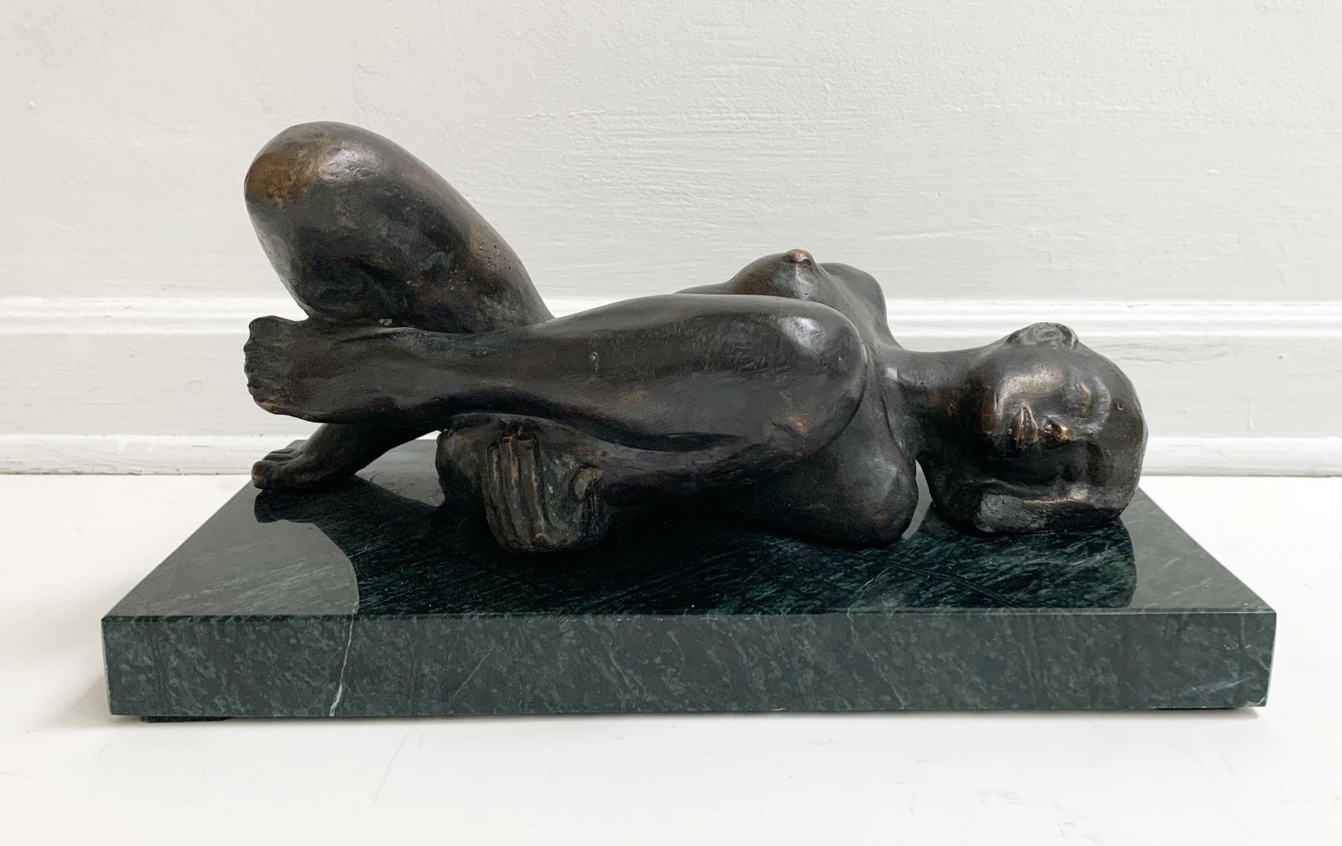Woman - XXI century Contemporary figurative bronze sculpture, Classical, Realism - Sculpture by Ryszard Piotrowski