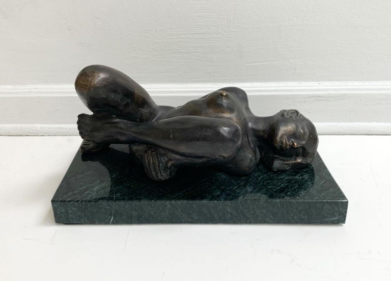 Woman - XXI century Contemporary figurative bronze sculpture, Classical, Realism - Gold Nude Sculpture by Ryszard Piotrowski