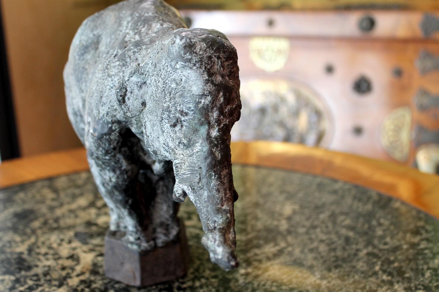 Elephant on Iron Pedestal, Lost Wax Casting Bronze Sculpture with Gray Patina - Gold Figurative Sculpture by Pablo Simunovic