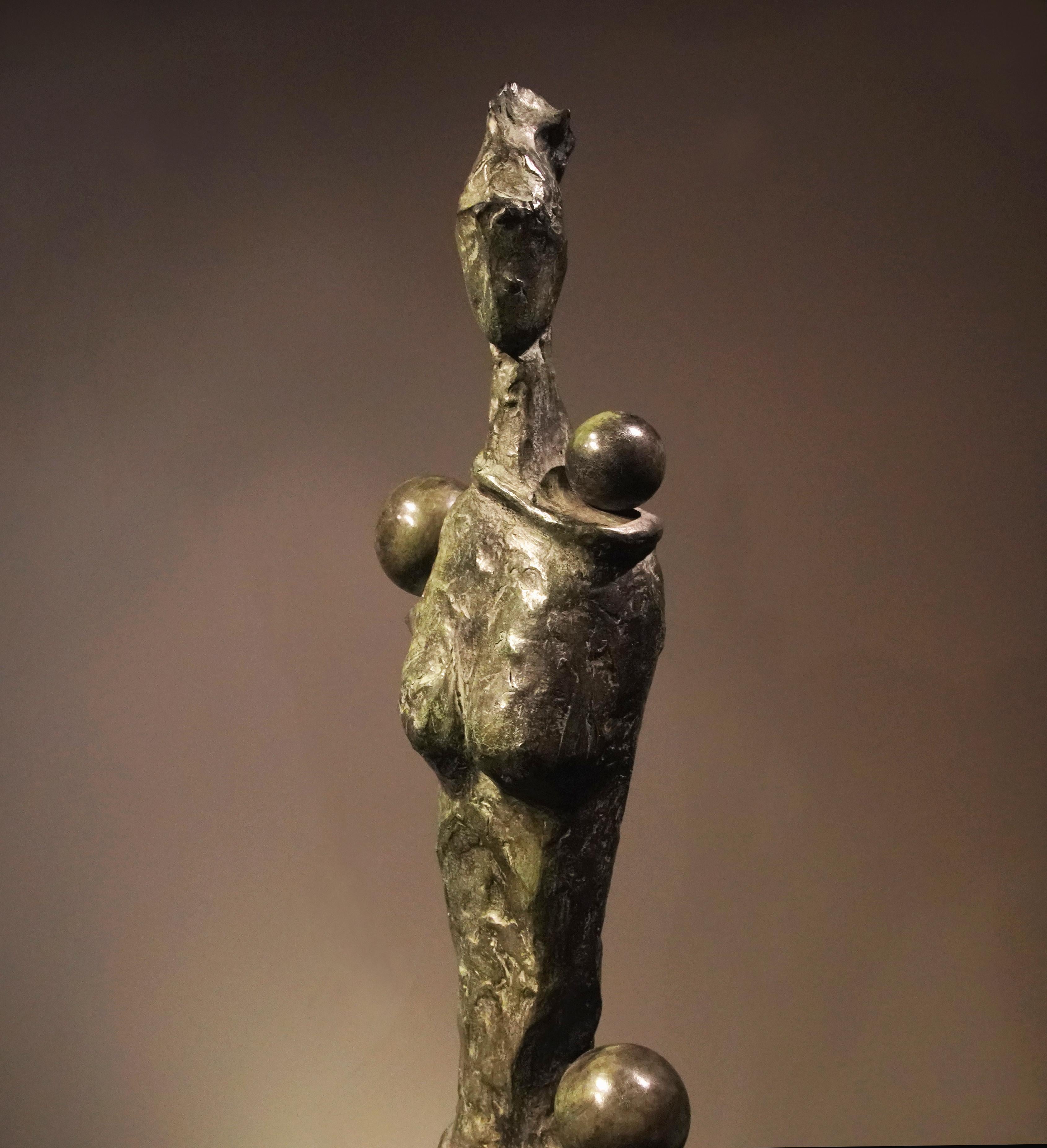 Frank Arnold Abstract Sculpture - Woman 4