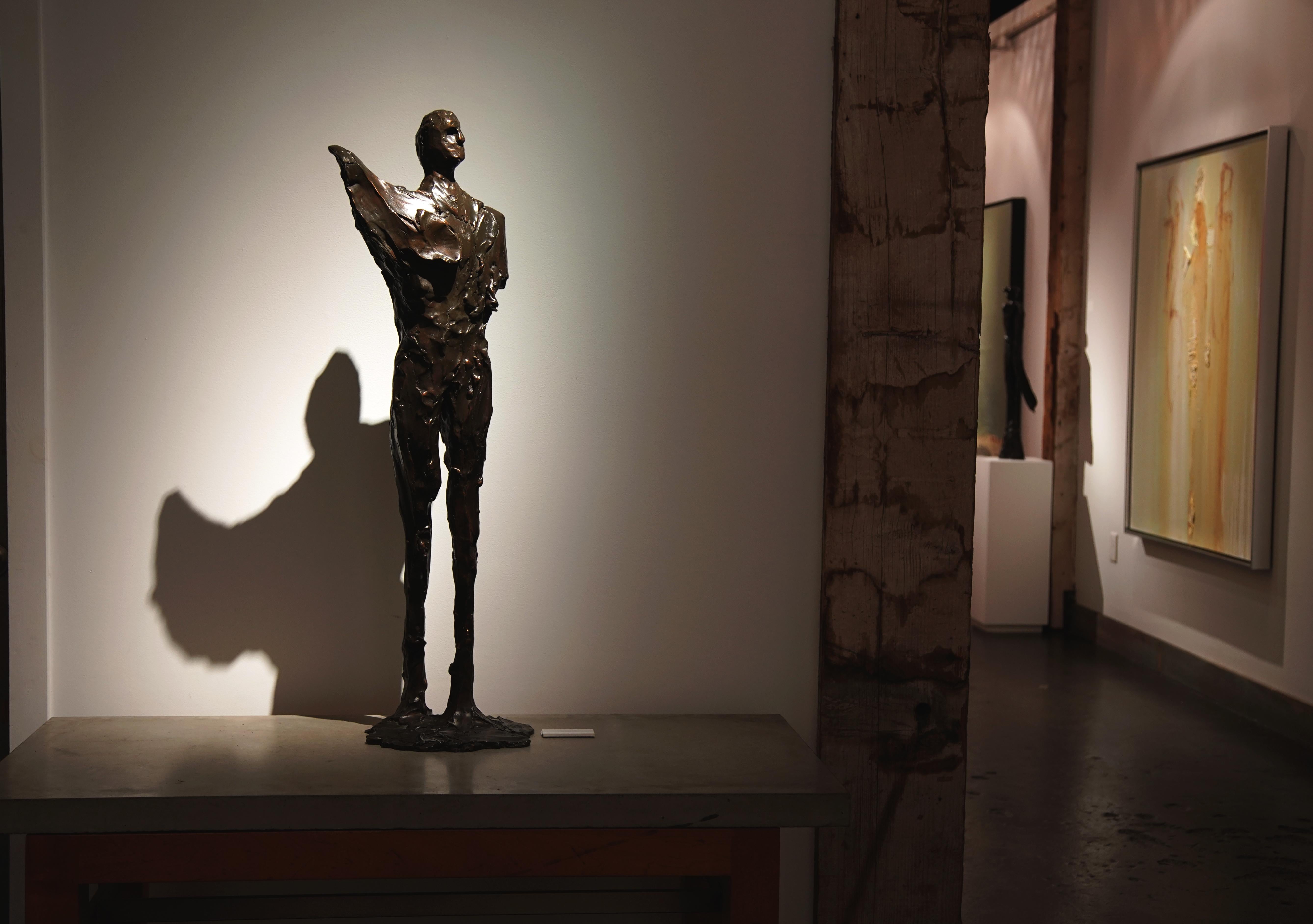 Sculpture - Homme peint en bronze en vente 1