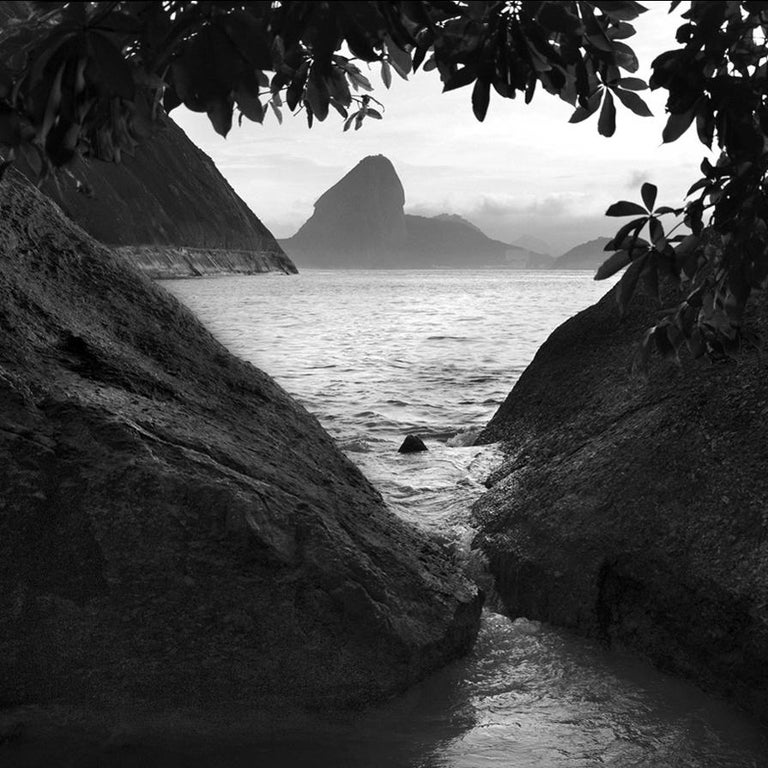 Joaquim Nabuco Black and White Photograph - Rio sem cor #21, Geometria Carioca series, Rio de Janeiro, Brazil, 2018
