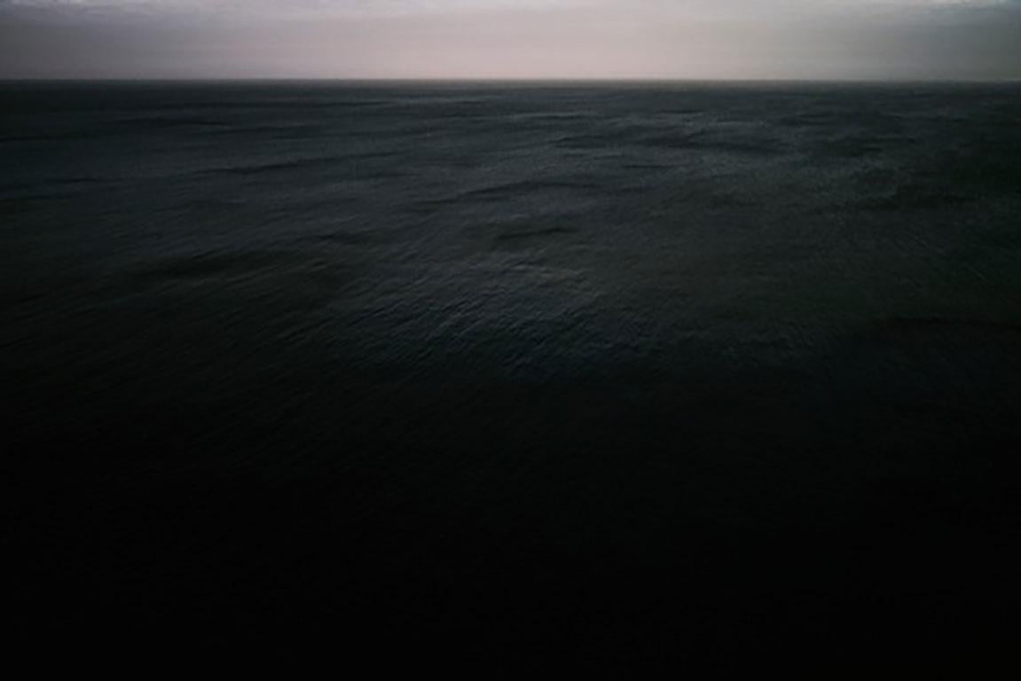 Bernhard Quade Landscape Photograph - Scotland Black Sea, Isle of Skye