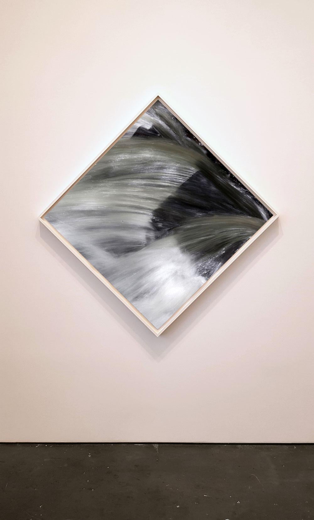 Cosmica #45, 4 Elemente, Wasser – Photograph von Orlando Azevedo