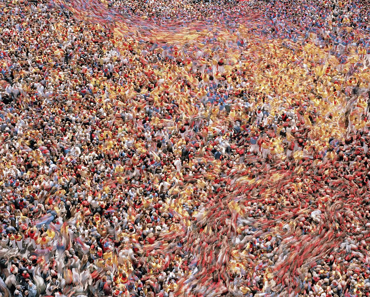 Cyril Porchet Color Photograph – Crowd #5