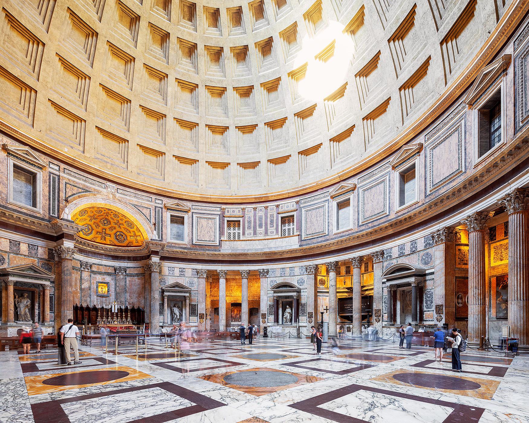 Mac Oller Color Photograph – Pantheon I, Rom, Italien