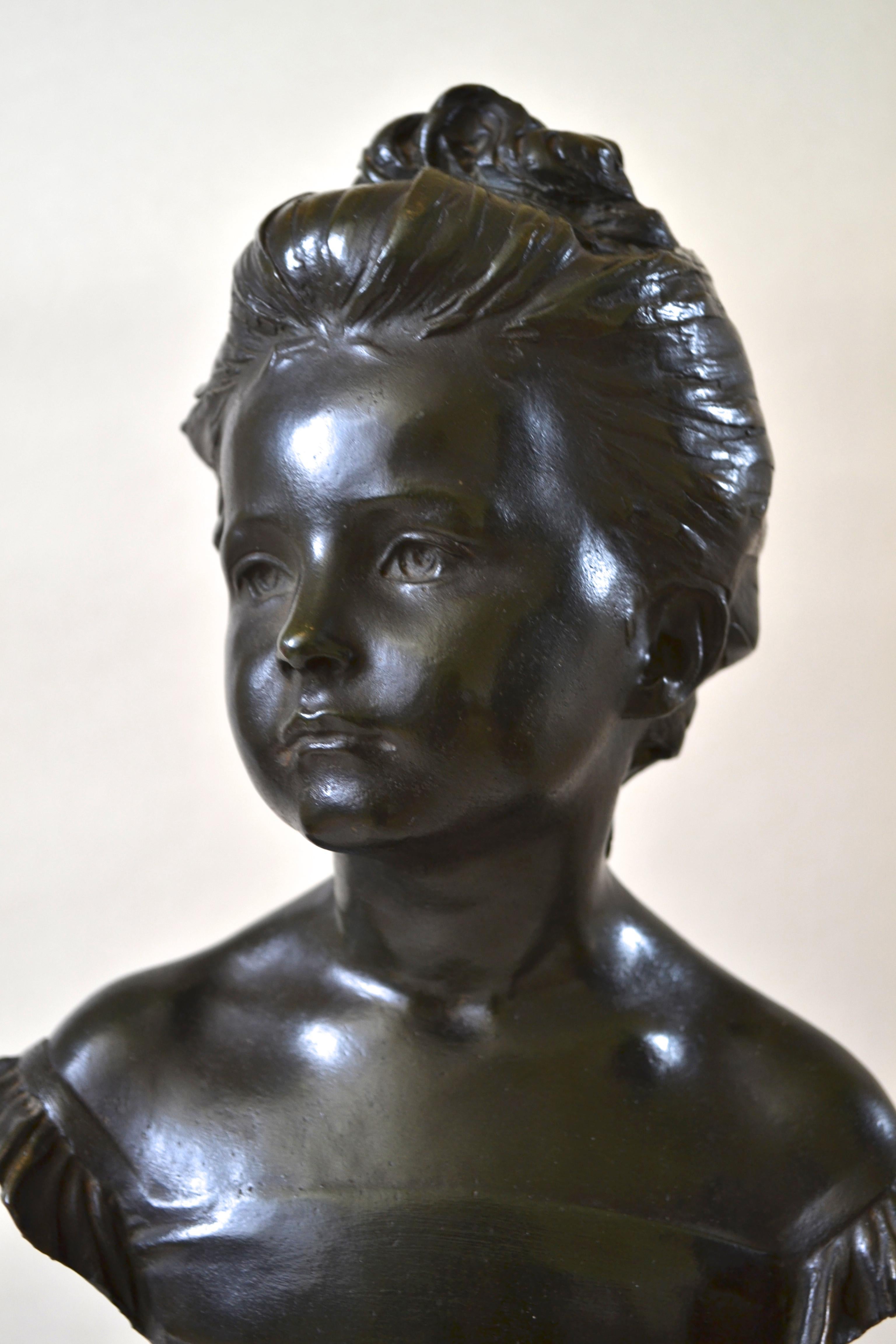 „Das Zeitalter der Unschuld“ – neue Skulpturbüste aus Bronze von Alfred Drury – Sculpture von Alfred Drury RA