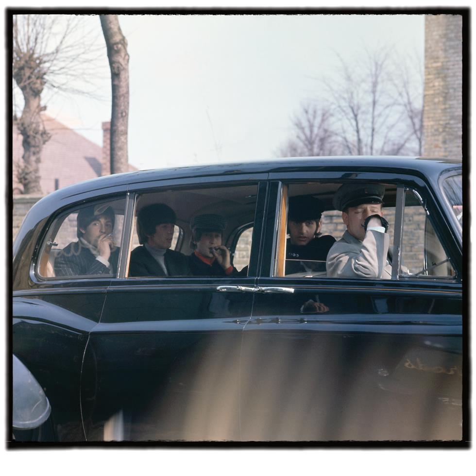 Emilio Lari Color Photograph – Die Beatles, 1965