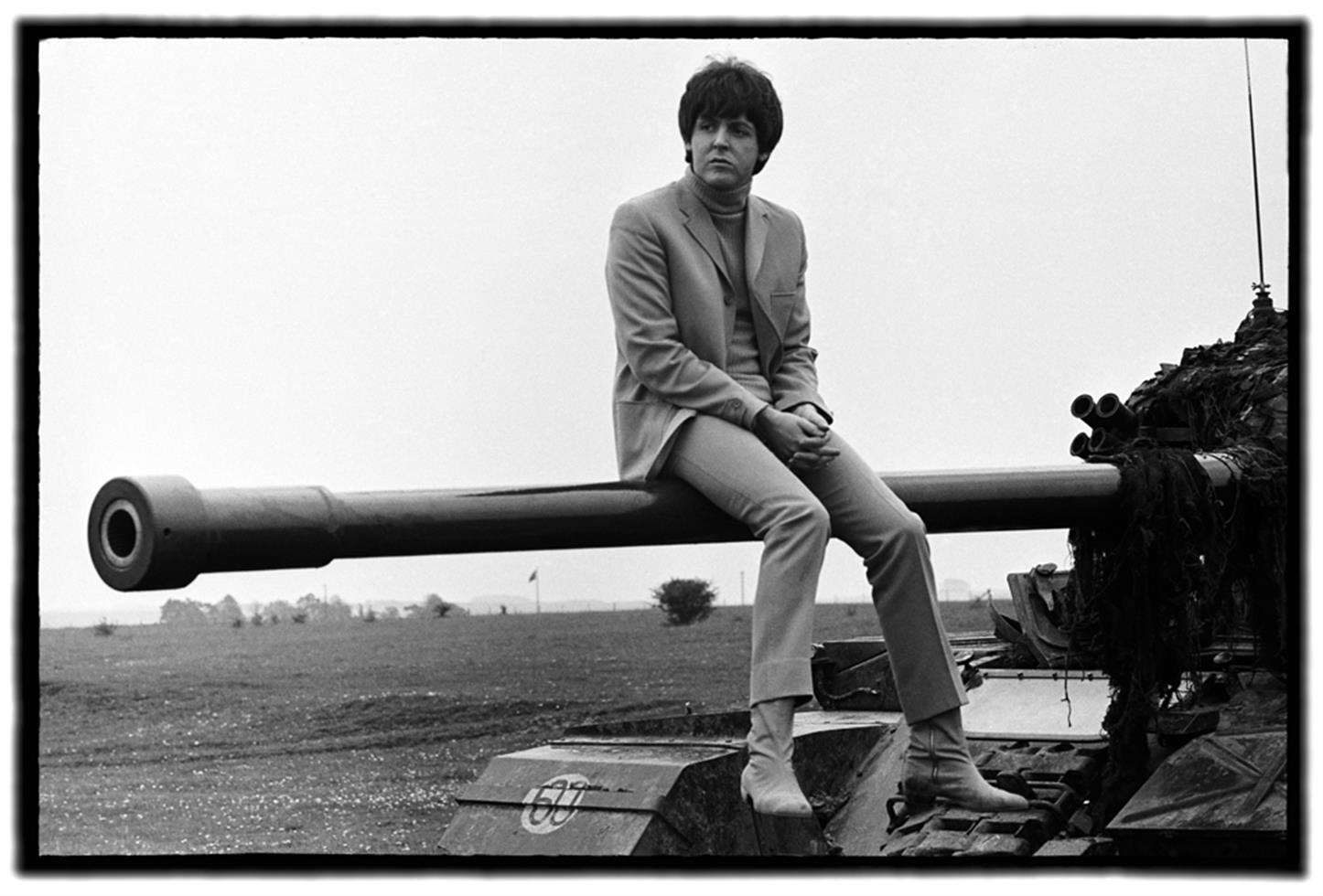 Emilio Lari Black and White Photograph - Paul McCartney, The Beatles