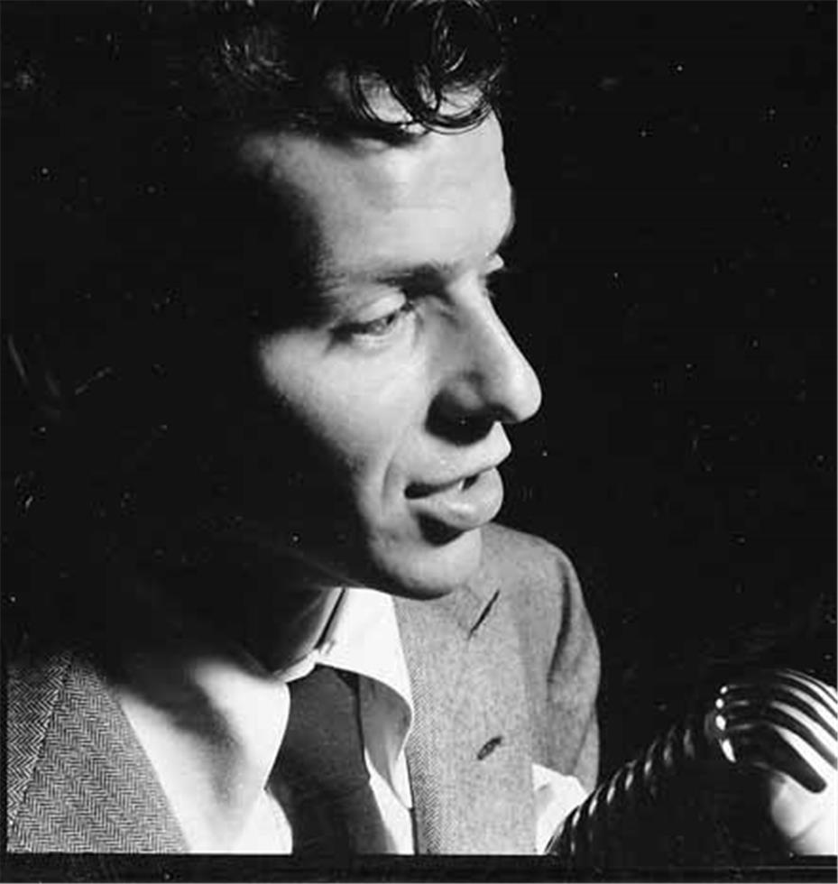 Peter Martin Black and White Photograph - Frank Sinatra Close up #1