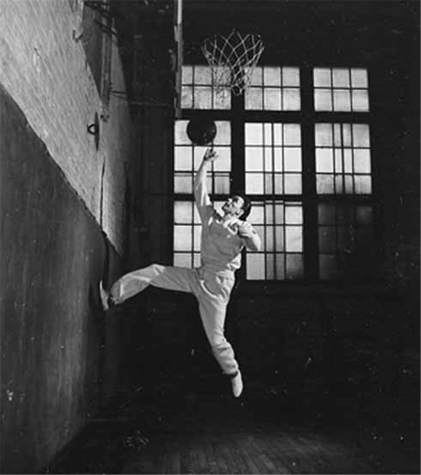 Peter Martin Black and White Photograph - Basketball, 1943