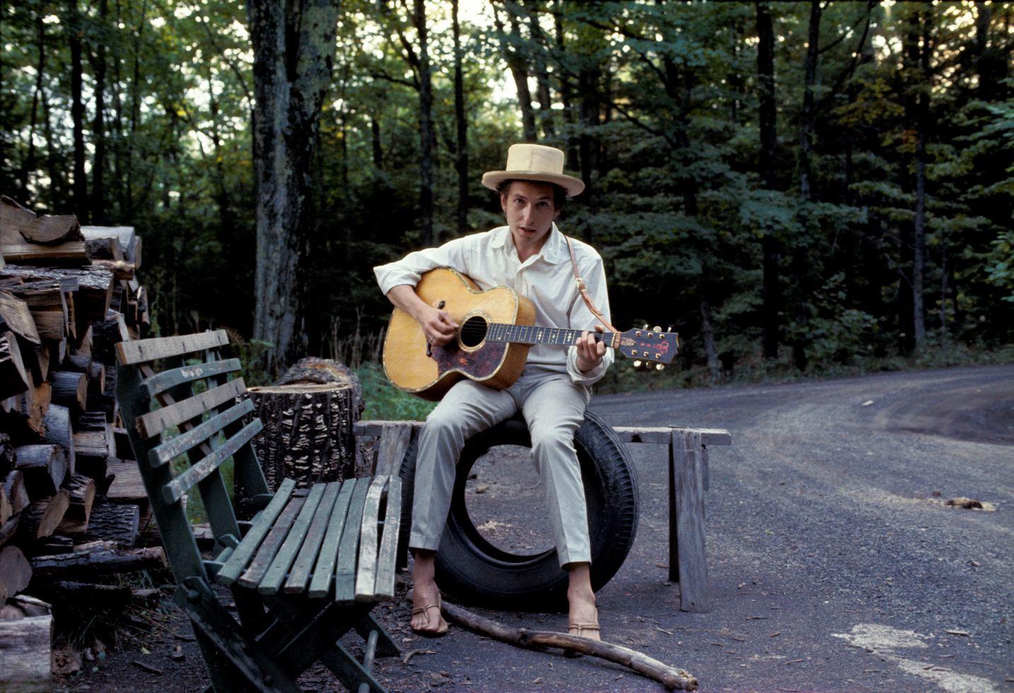 Elliott Landy Color Photograph - Bob Dylan, Woodstock, NY, 1968