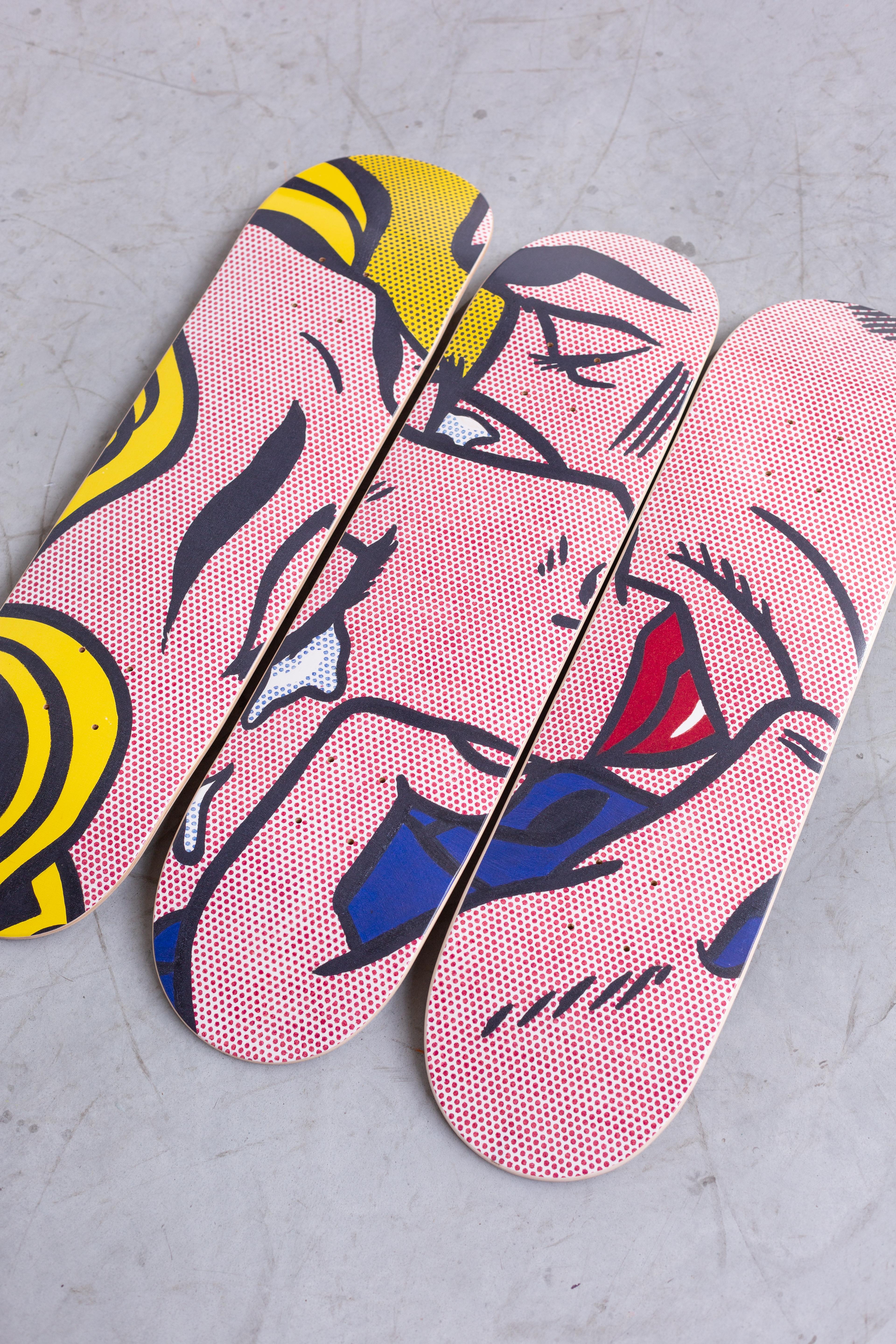 (after) Roy Lichtenstein - Kiss V Skate Decks Pop Art Design en vente 1
