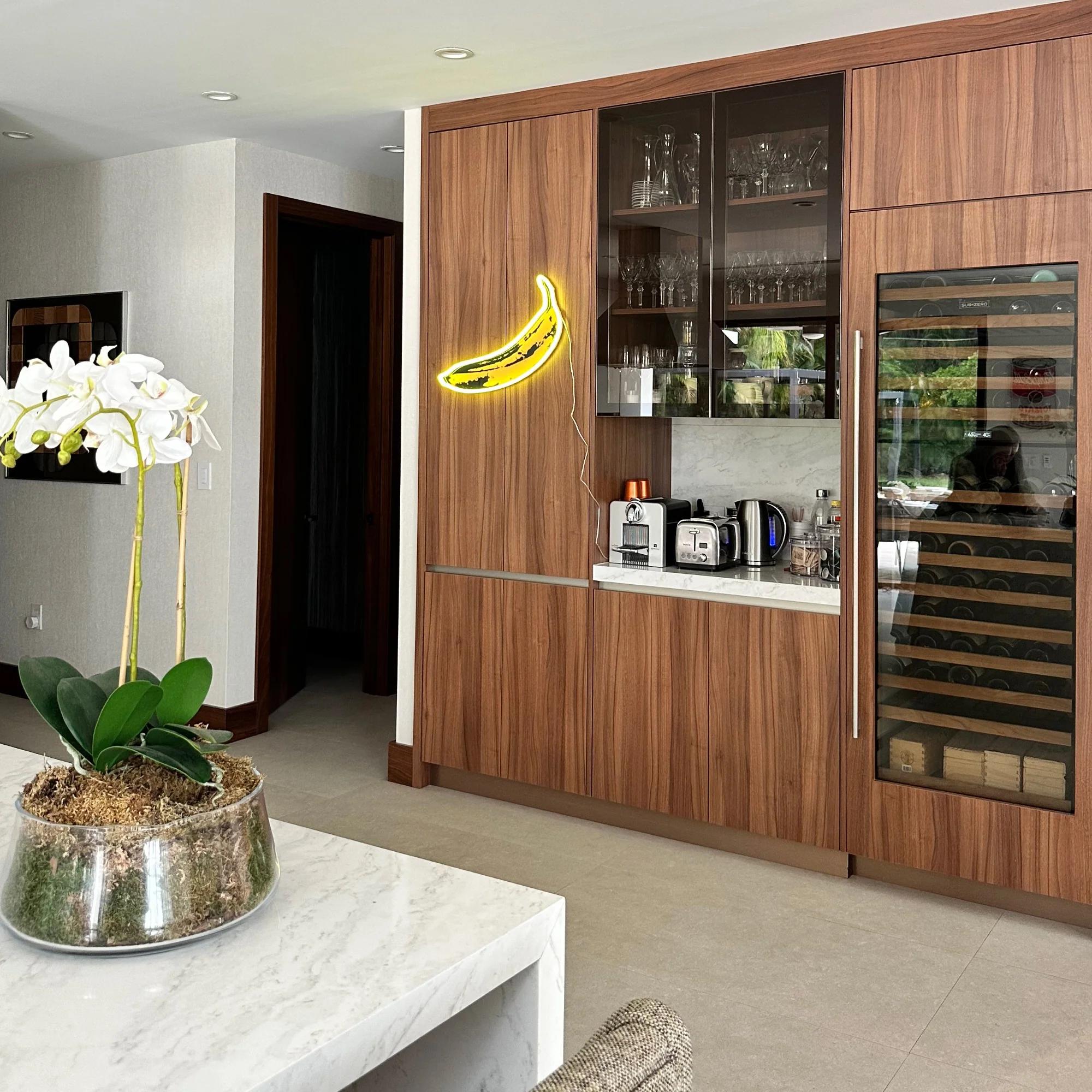 ANDY WARHOL - Banana YP x Andy Warhol. Lampe LED néon Design. Pop Art mural en vente 4