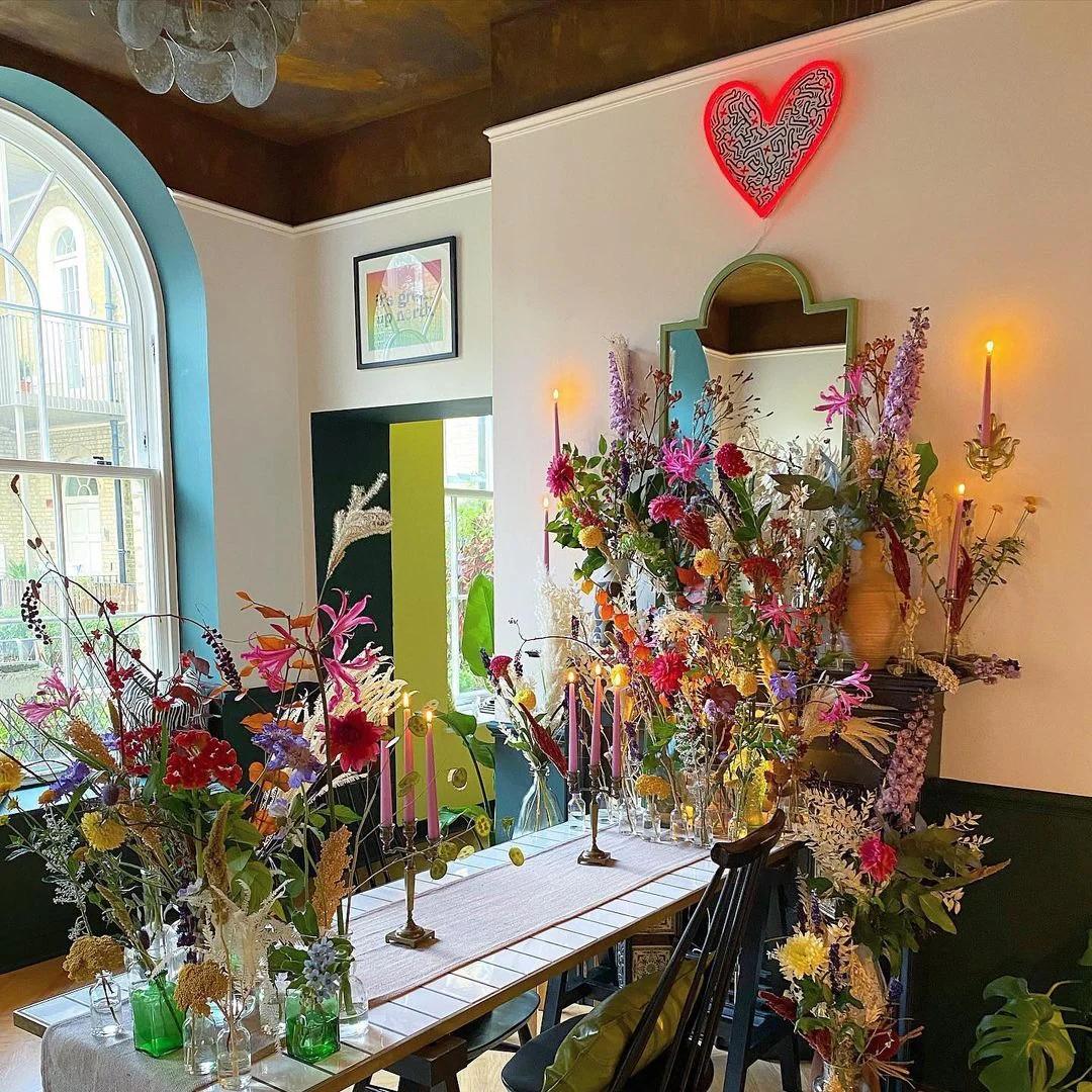 KEITH HARING - Dance Love YP x Keith Haring Design Neon LED Lamp. Pop Art For Sale 6