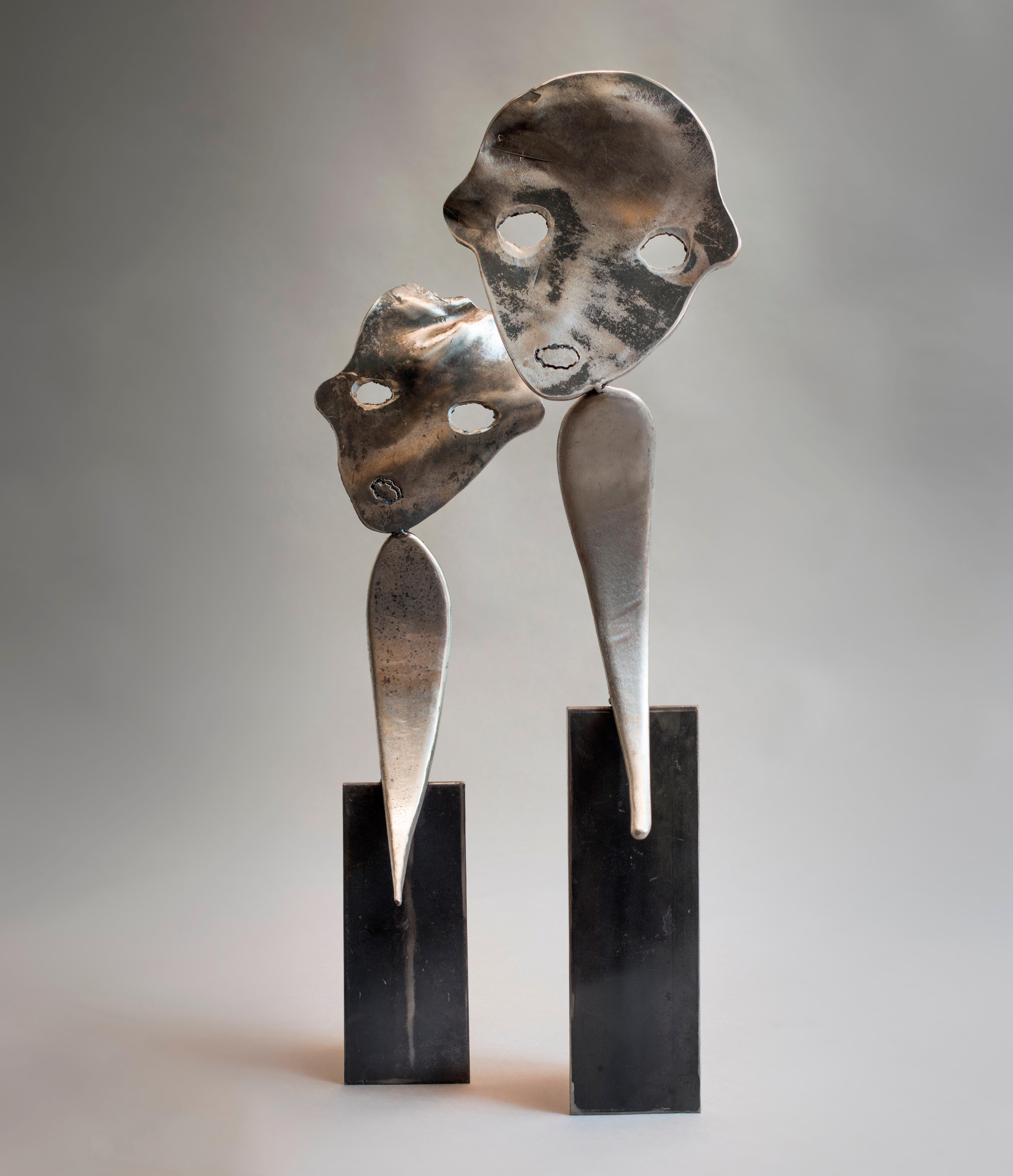 Twins - Haude Bernab, 21. Jahrhundert, Zeitgenössische Metallskulptur, Figur – Sculpture von Haude Bernabé