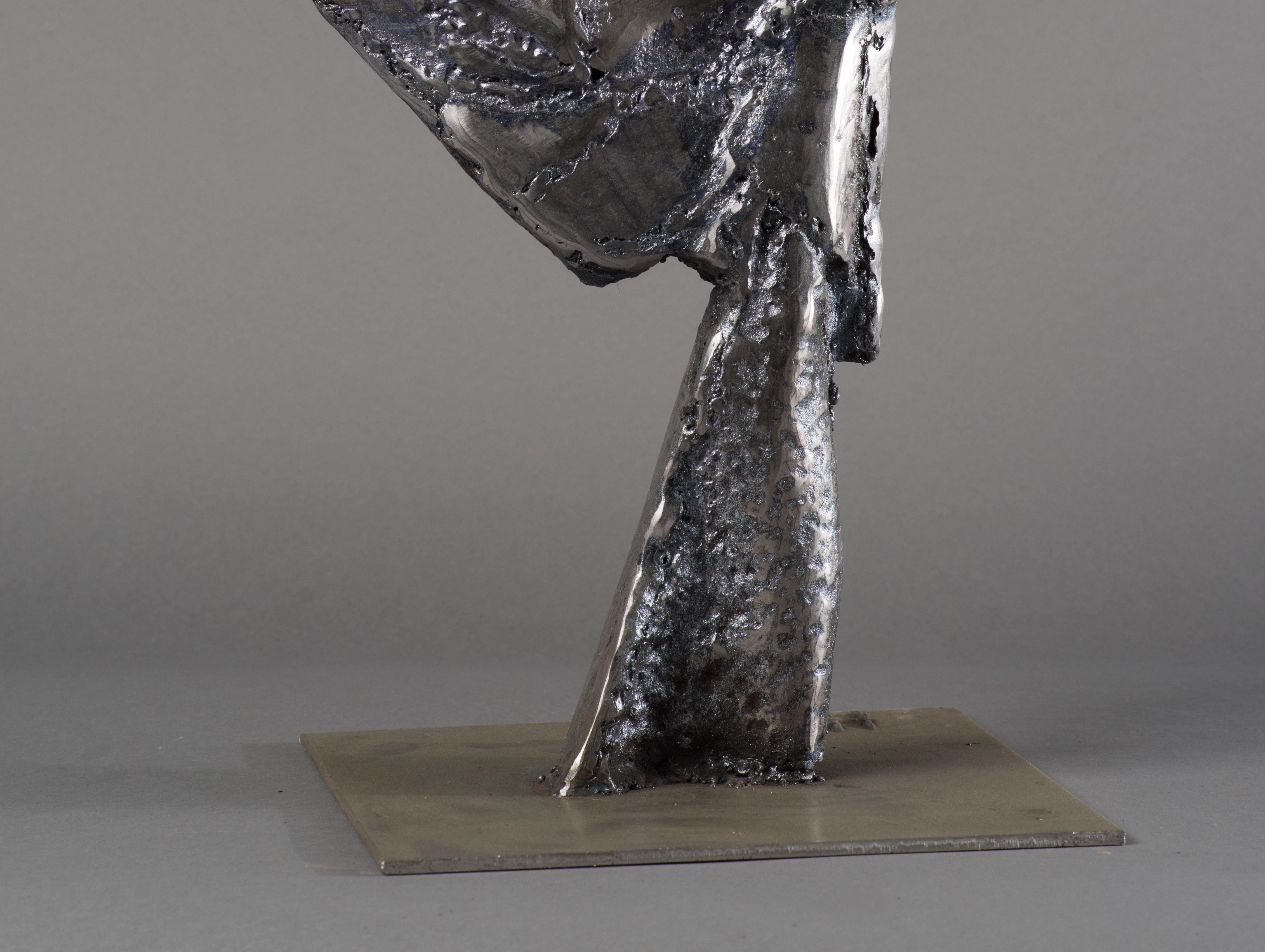 Grey head - Haude Bernabé, 21st Century, Contemporary metal sculpture, figure For Sale 1