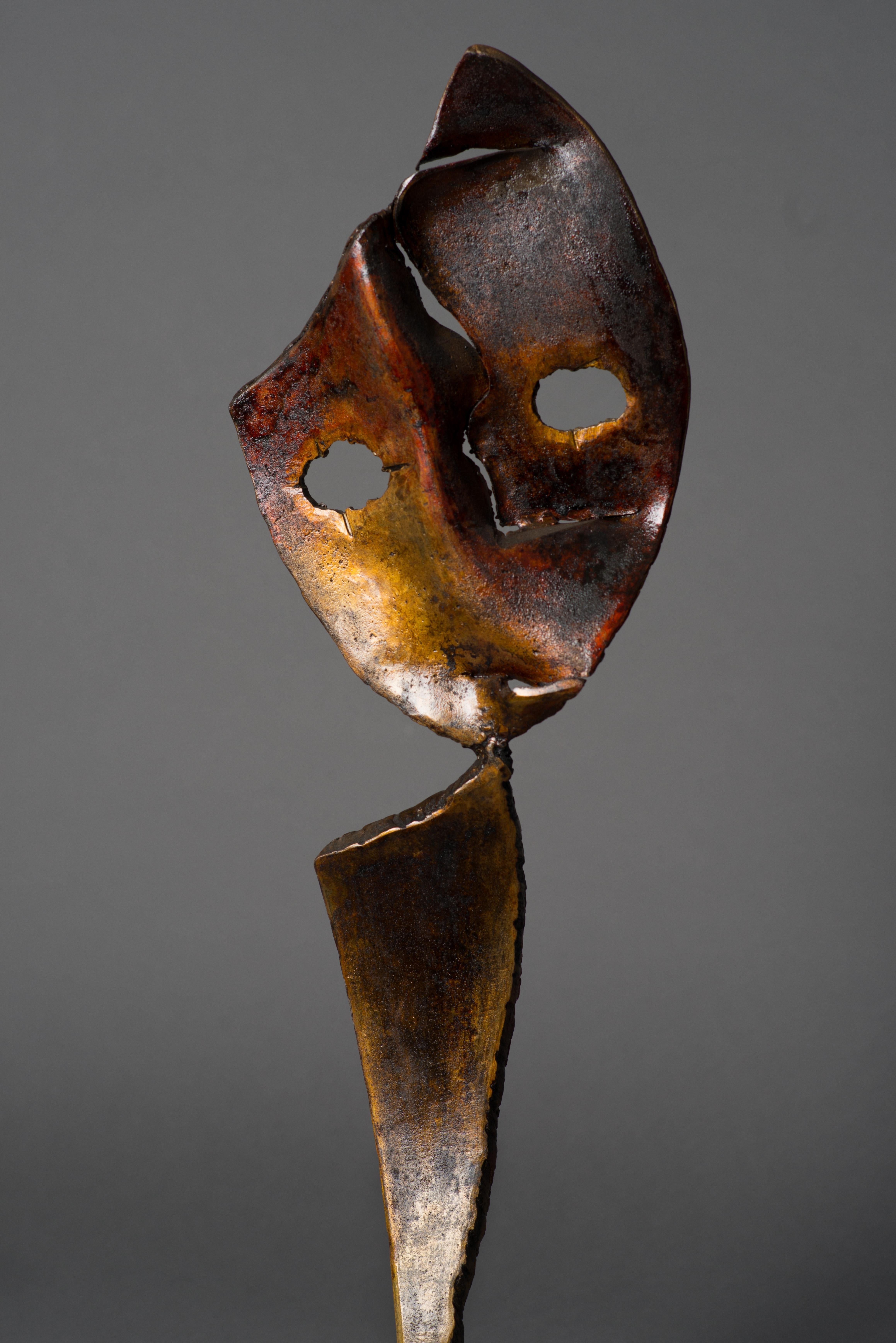 Haude Bernabé Abstract Sculpture – Eclipse - Haude Bernab, 21. Jahrhundert, Zeitgenössische Metallskulptur, Figur