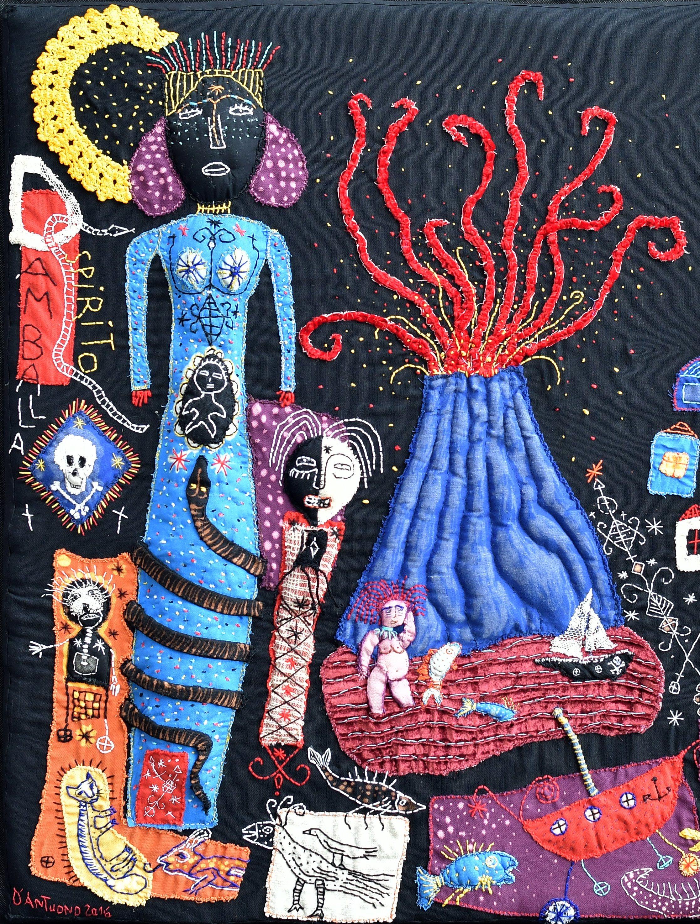 Dambala spirito, Barbara d'Antuono, art textile contemporain du 21e siècle - Contemporain Art par Barbara d' Antuono